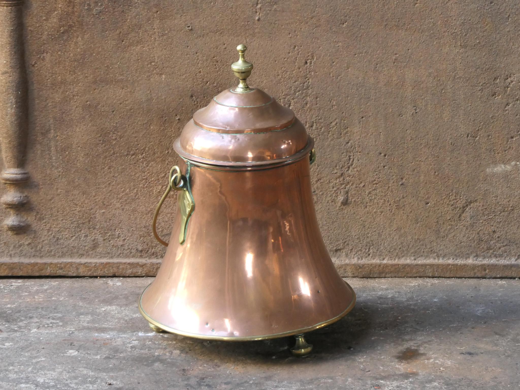 19th Century Dutch Copper and Brass 'Doofpot' / Extinguishing Pot In Good Condition For Sale In Amerongen, NL
