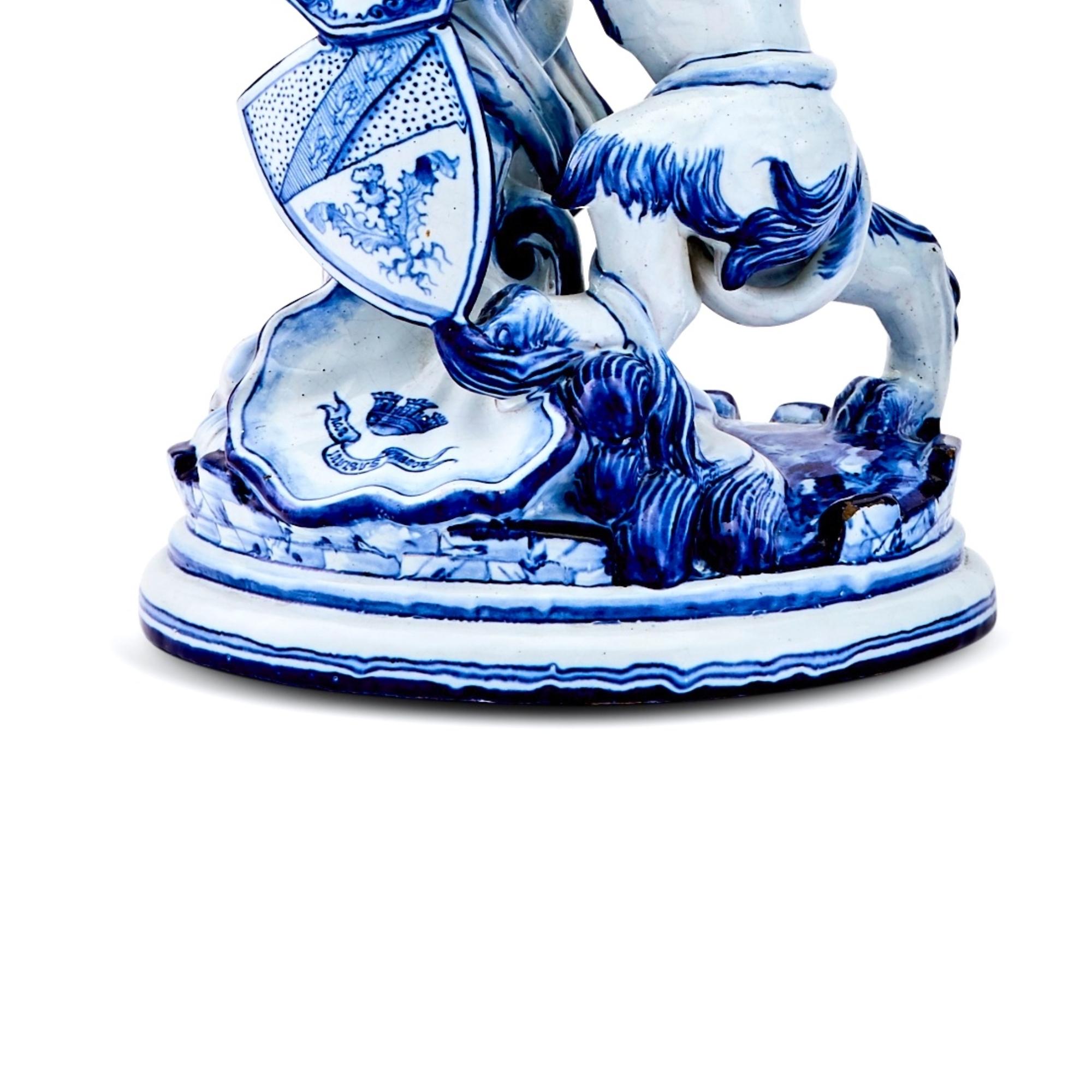 19th Century Dutch Delft Blue / White Lion Sculpture Decorative Piece In Good Condition For Sale In Tarry Town, NY