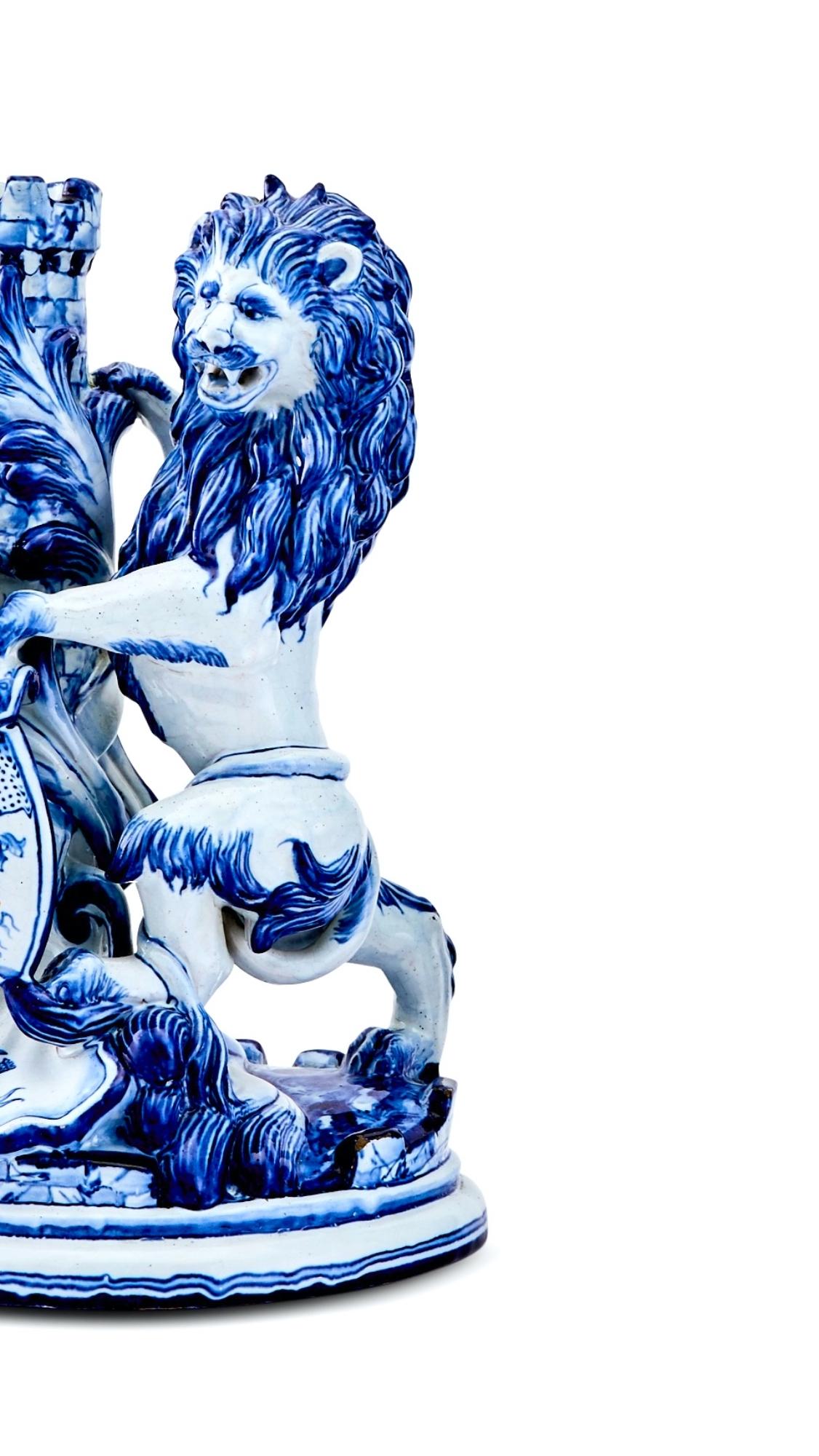 19th Century Dutch Delft Blue / White Lion Sculpture Decorative Piece For Sale 1