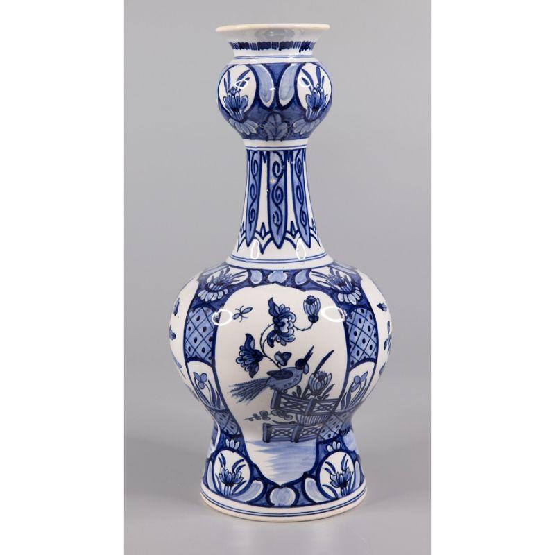 19th Century Dutch Delft Faience Bird Floral Knobble Vase In Good Condition For Sale In Pearland, TX