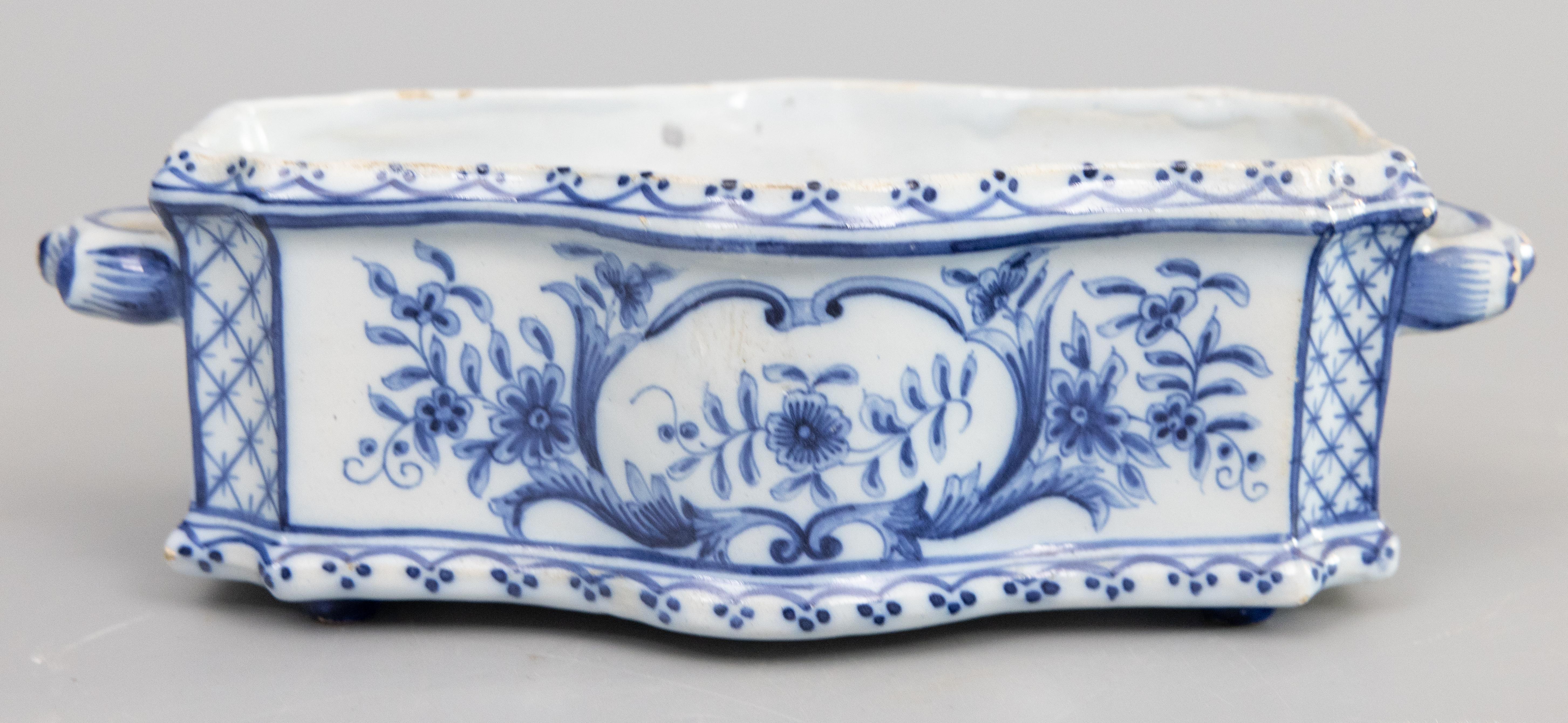 19. Jahrhundert Niederländisch Delft Fayence Floral Jardiniere Cachepot Pflanzer im Angebot 4
