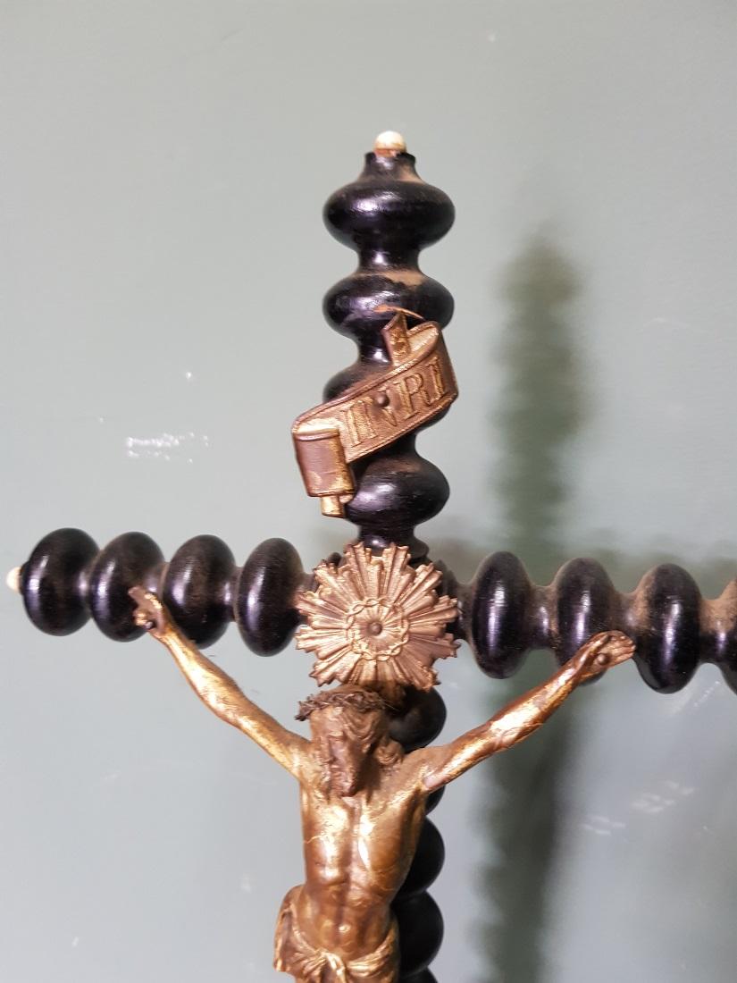 19th Century Dutch Ebonized Wooden Cross with Bronze Christ In Good Condition In Raalte, NL