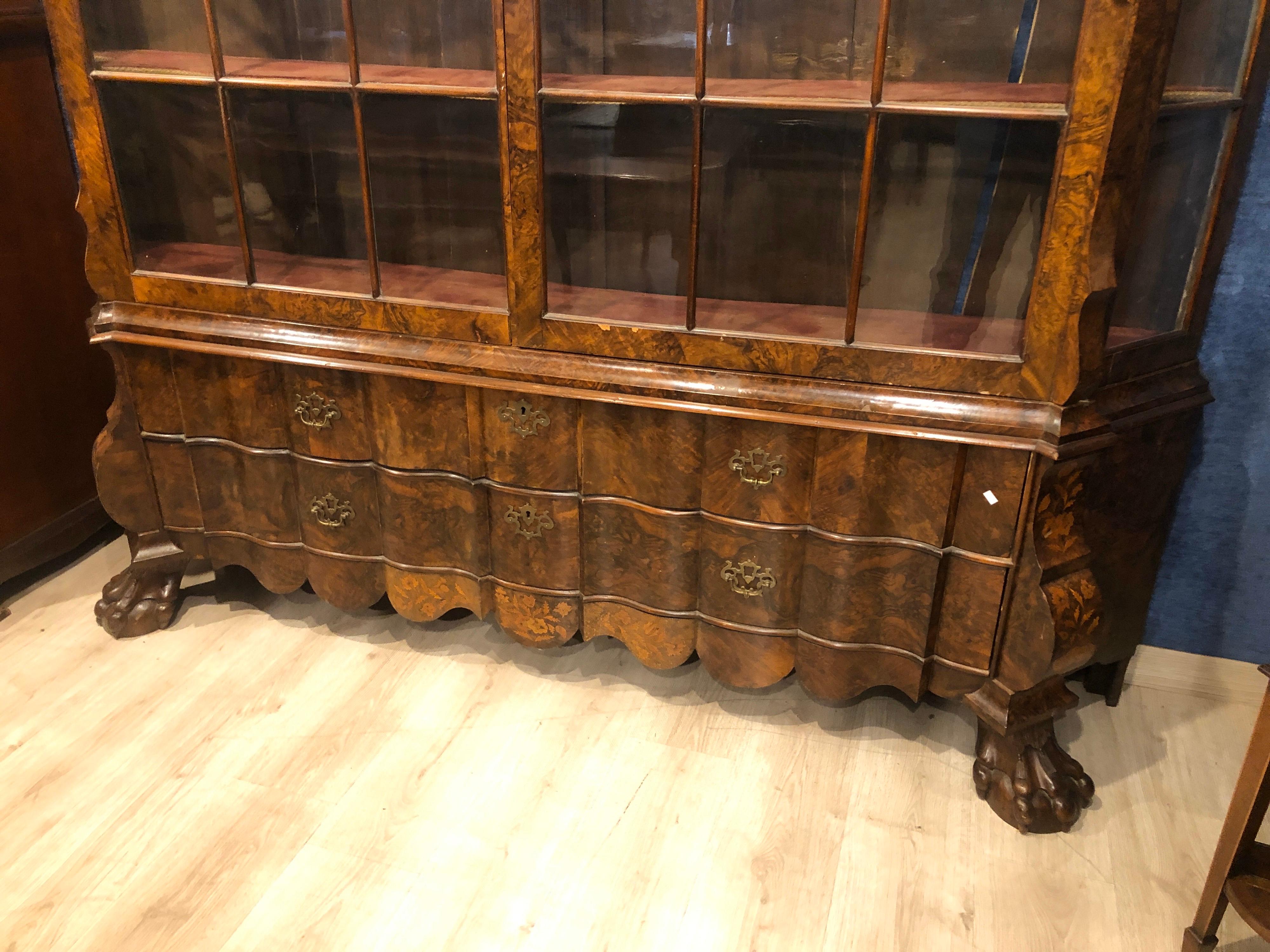 Dutch furniture of great value, moved on the front of the drawers, delicate inlay on only some parts of the furniture, Charles X era (circa 1830) but in Louis XVI style, in walnut briar wood, to be restored and some glasses are damaged. Imagine it