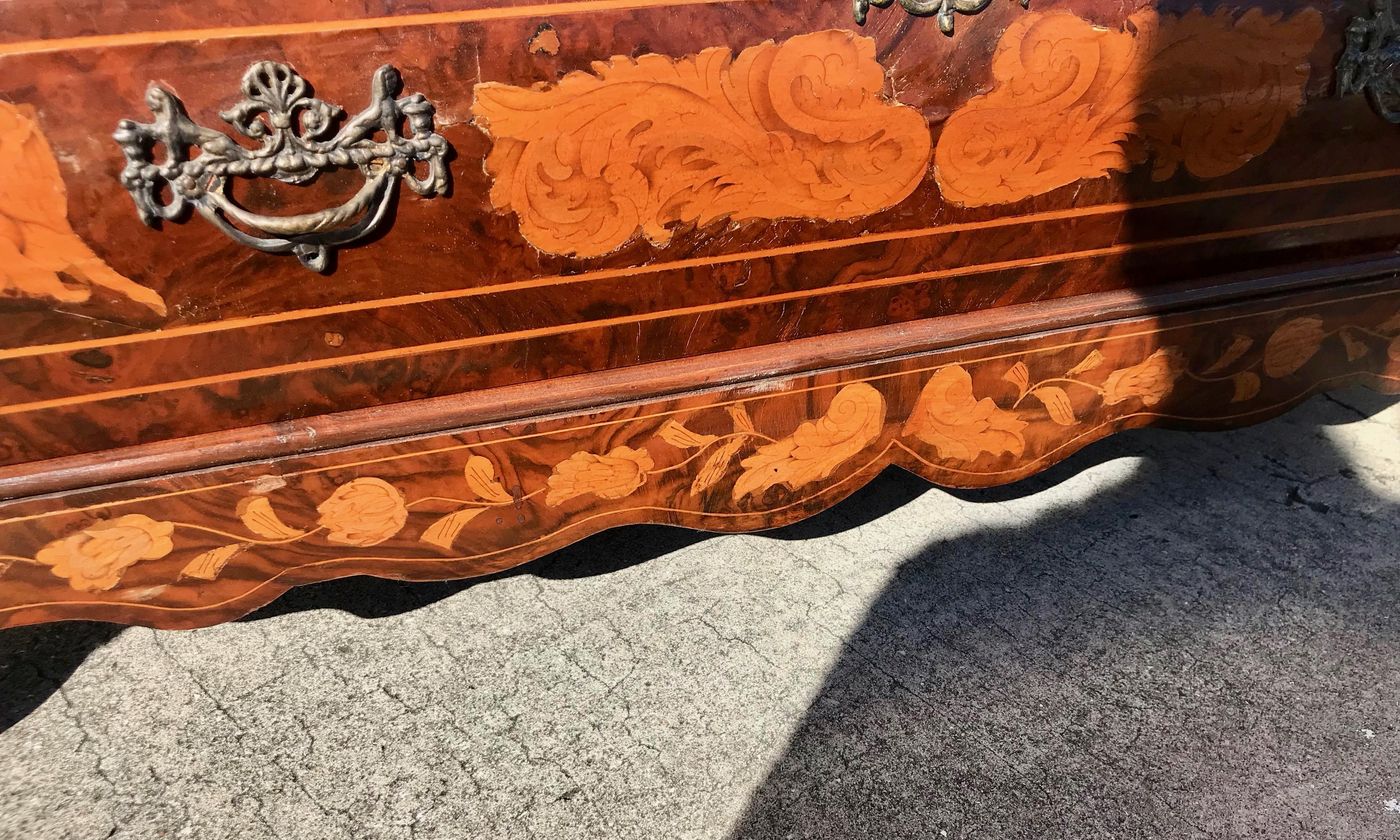 19th Century Dutch Marquetry Desk For Sale 13