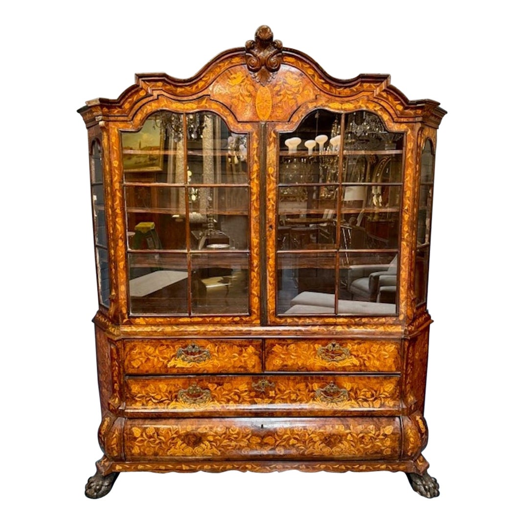 Cabinet en noyer incrusté de marqueterie hollandaise du 19e siècle