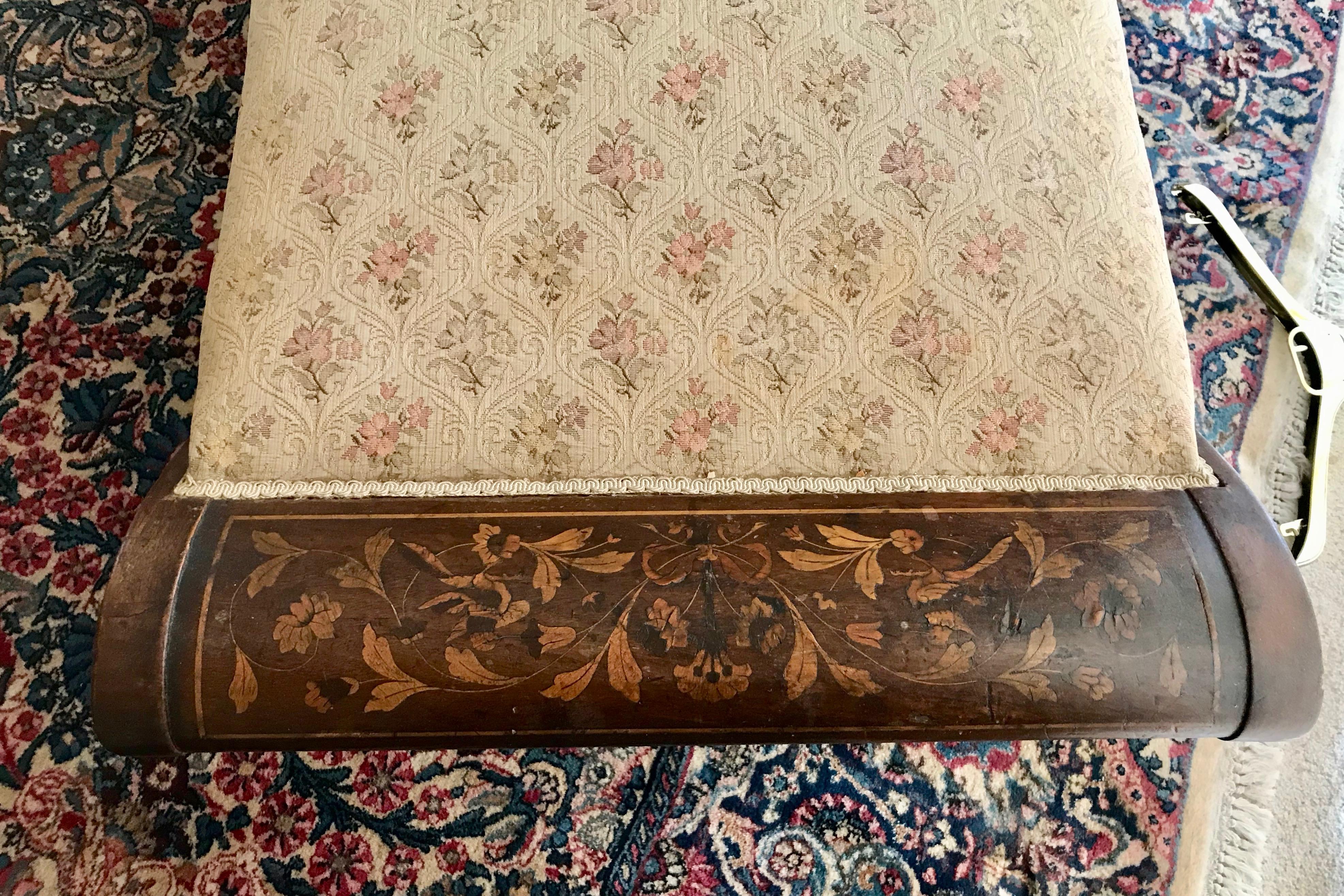 19TH Century Dutch Marquetry Recamier For Sale 6