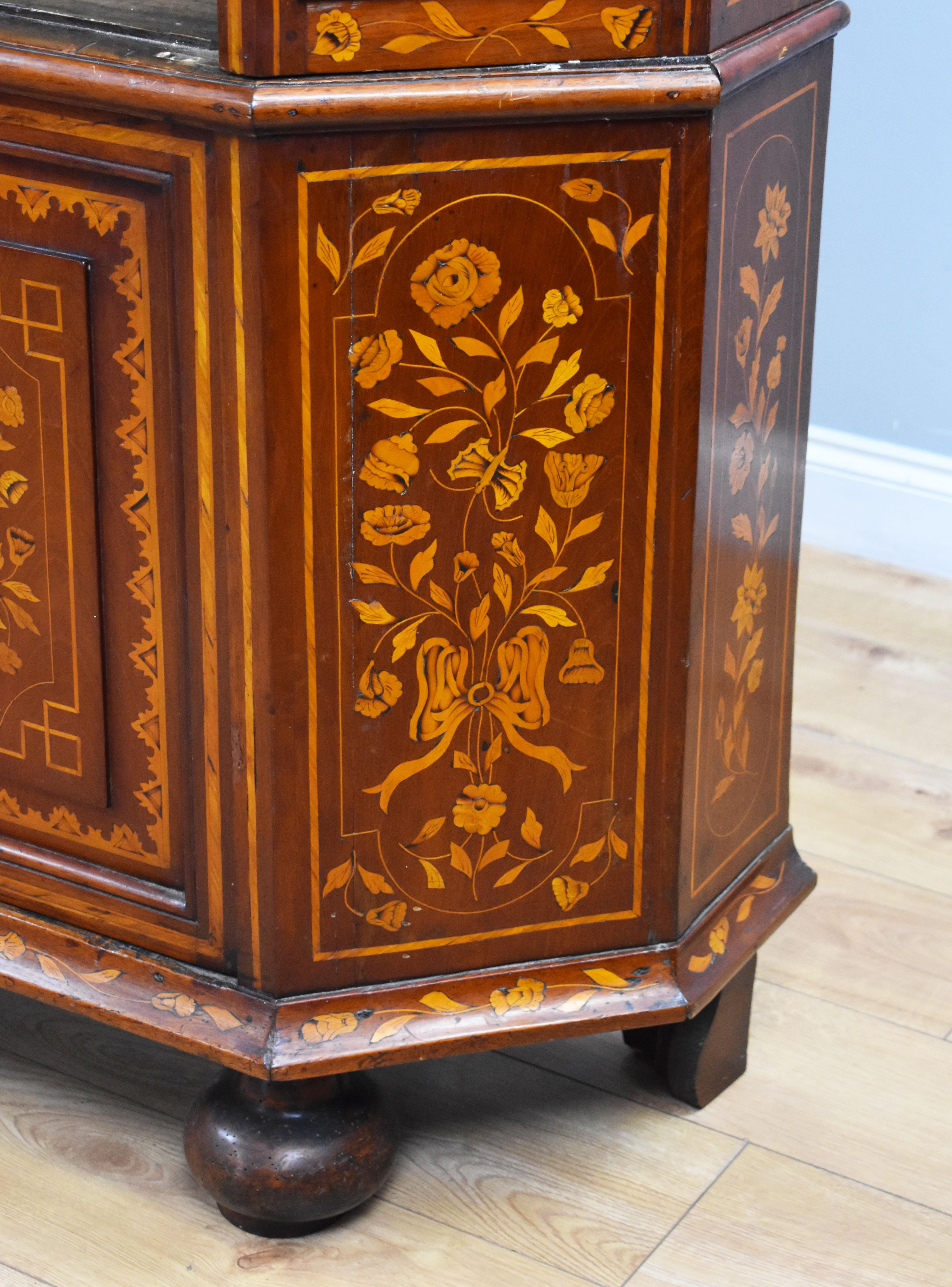 19th Century Dutch Marquetry Vitrine For Sale 2