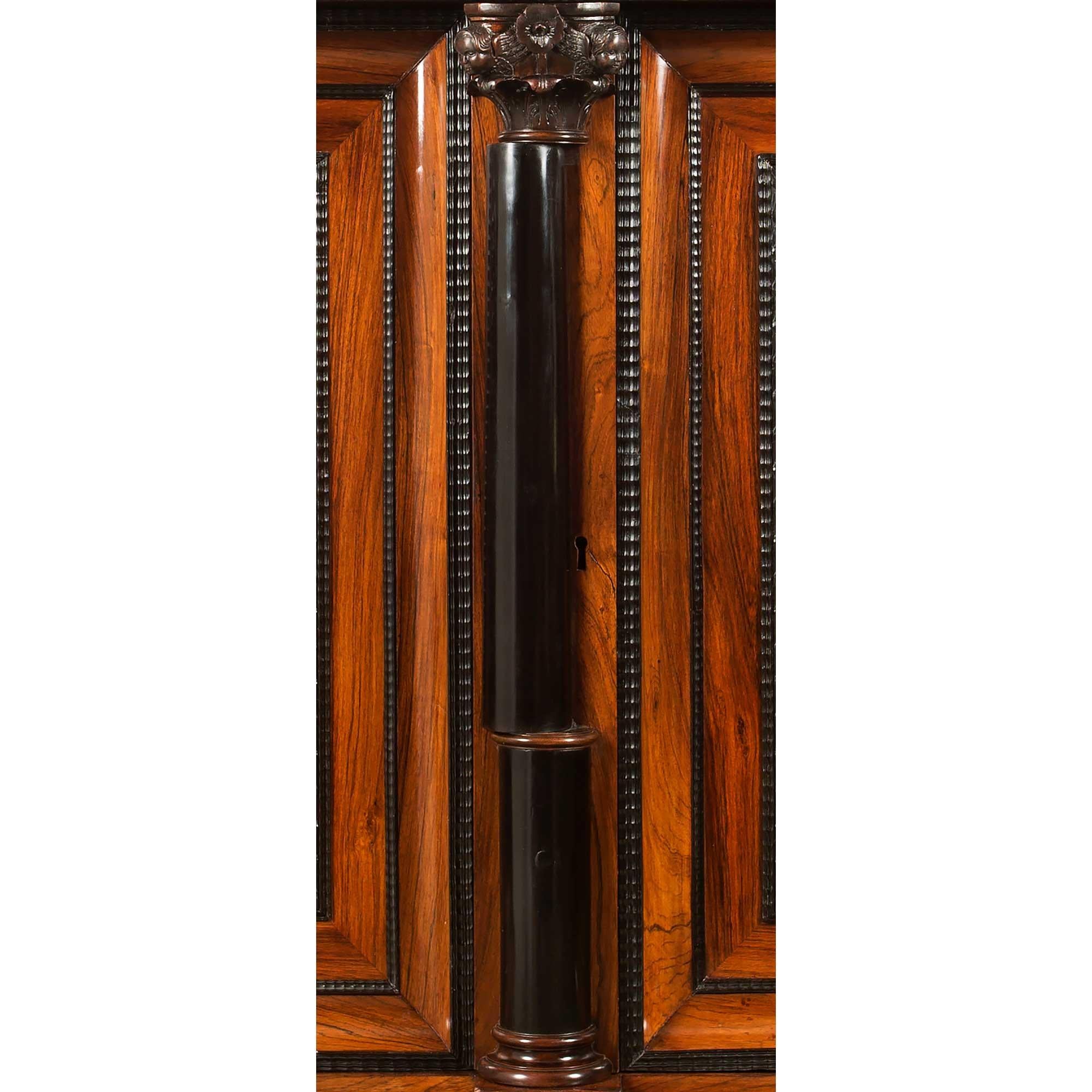 Kussenkast holandés del siglo XIX 'Meubles À Coussins' de ébano y nogal en venta 4