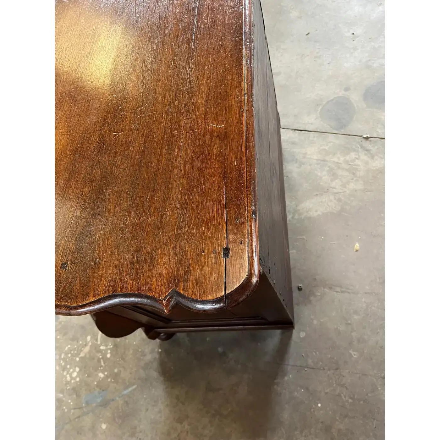 Cassettiera olandese in Oak del XIX secolo in vendita 4