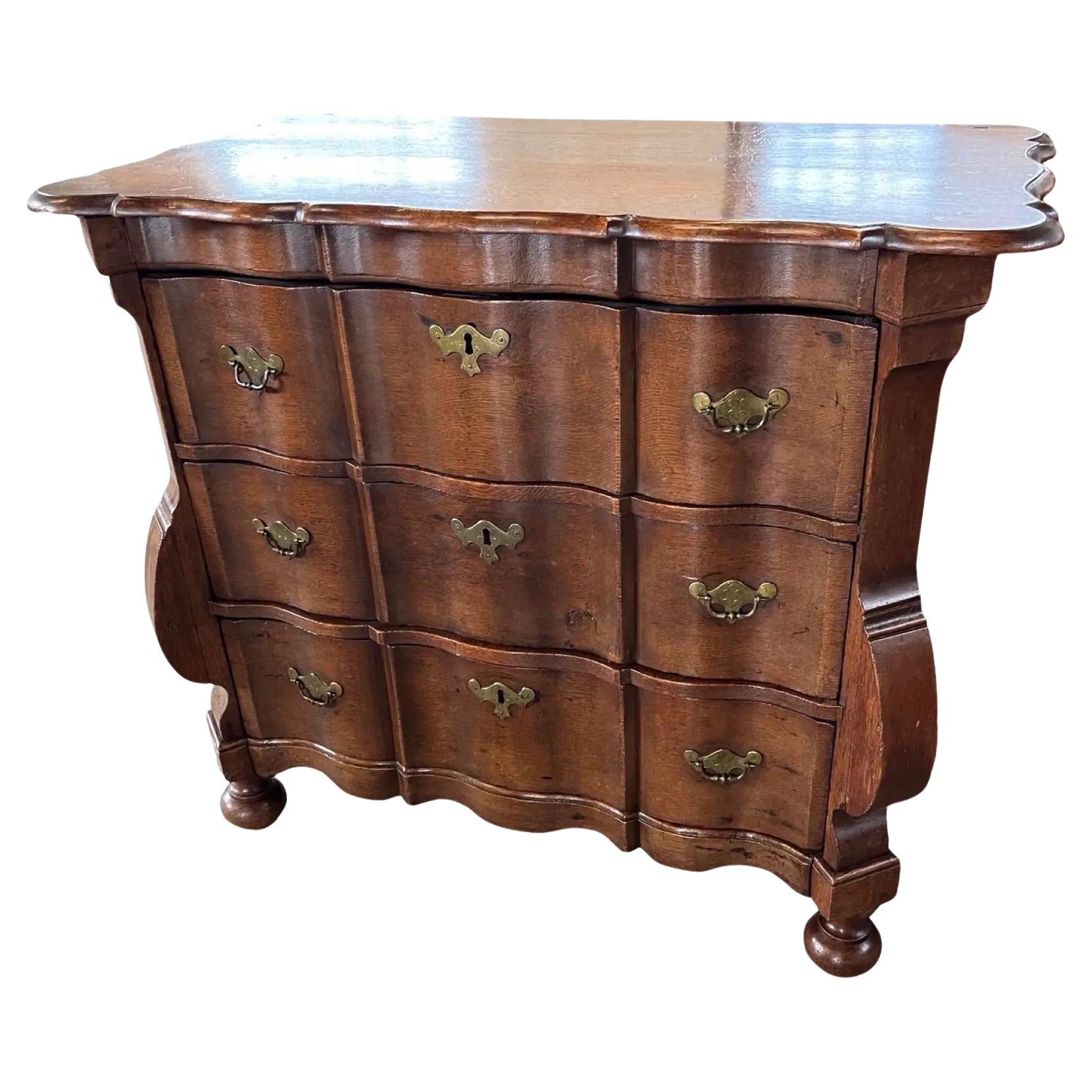 Cassettiera olandese in Oak del XIX secolo