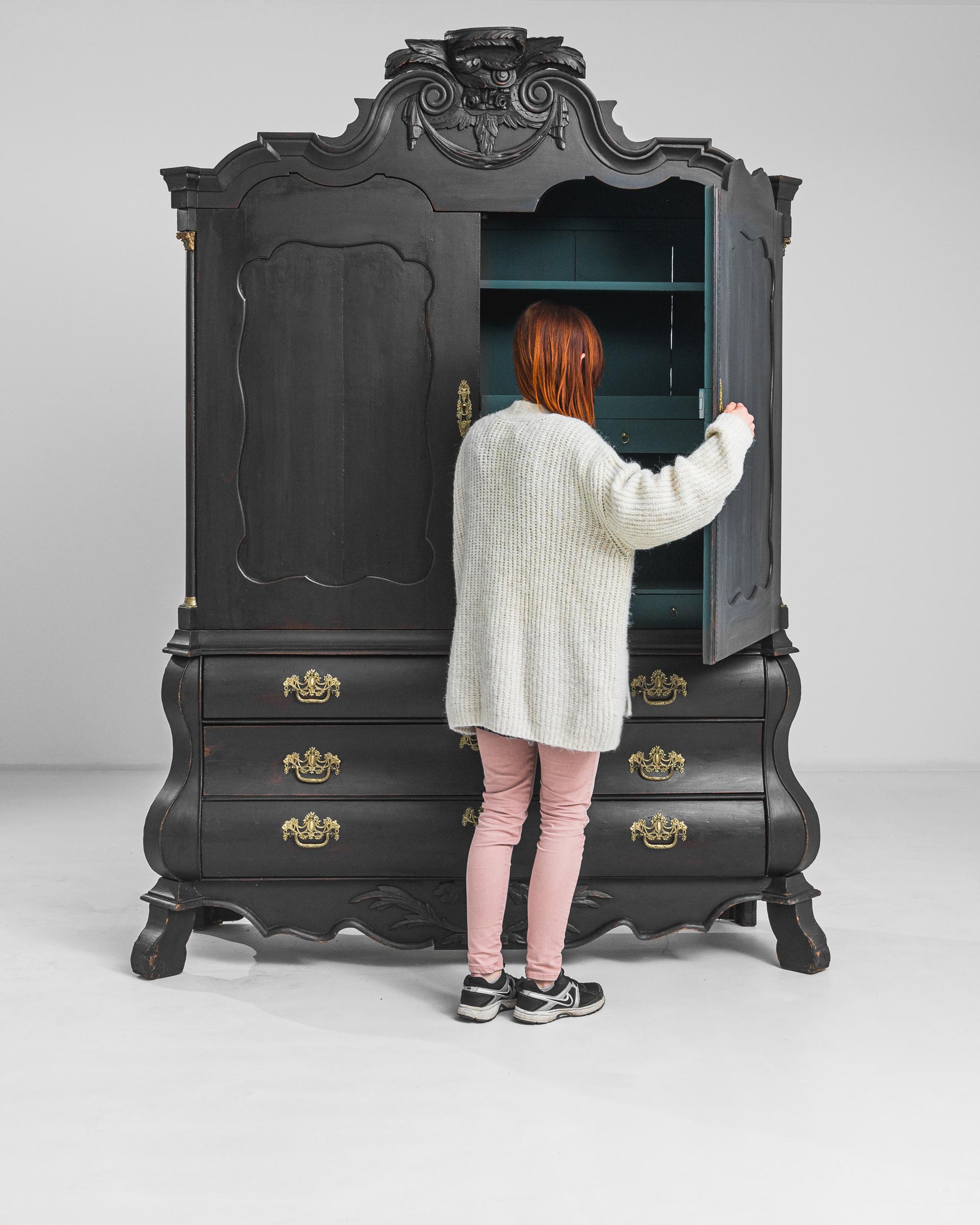 19th Century Dutch Original Patina Cabinet For Sale 5