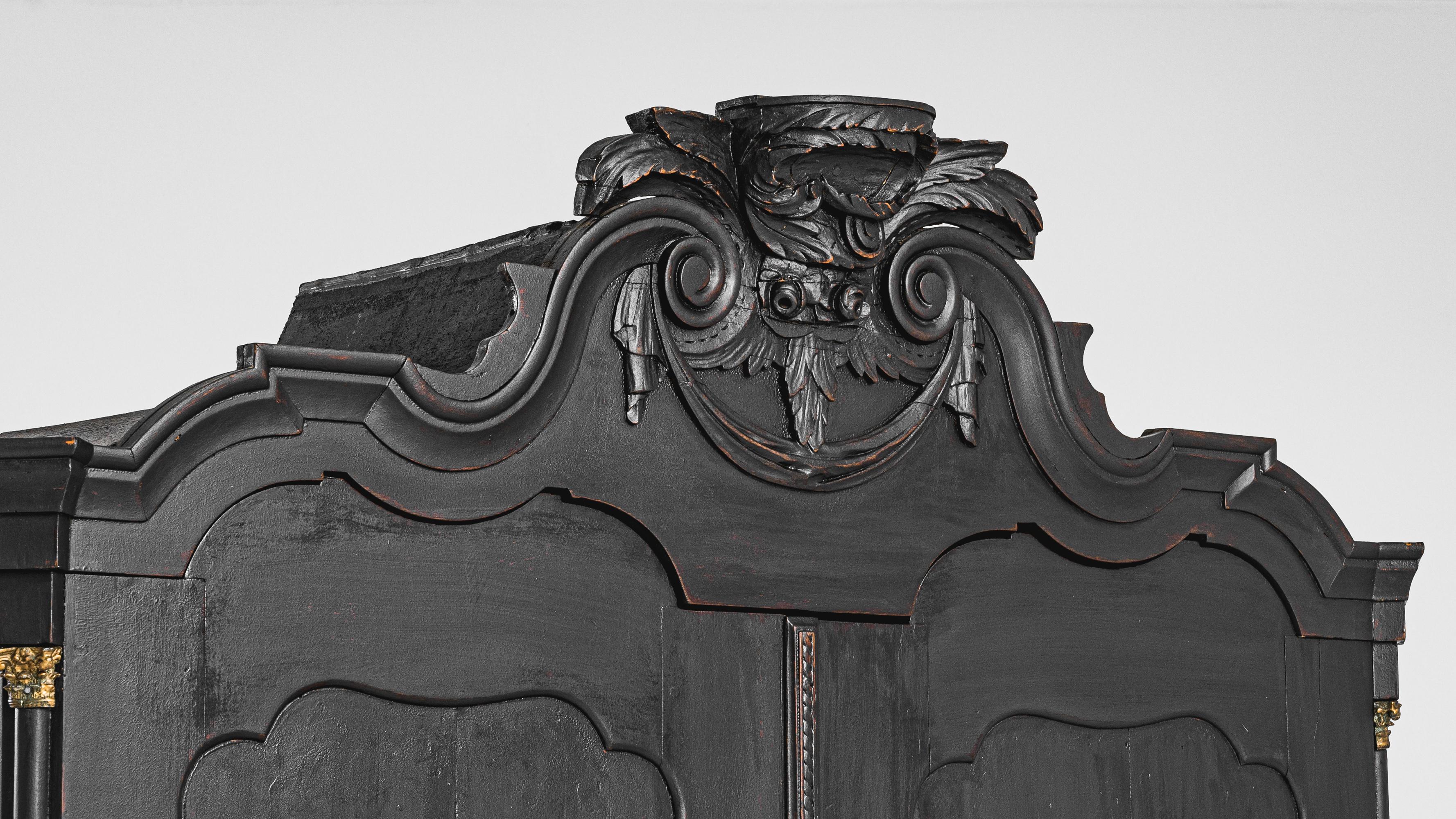 19th Century Dutch Original Patina Cabinet For Sale 10