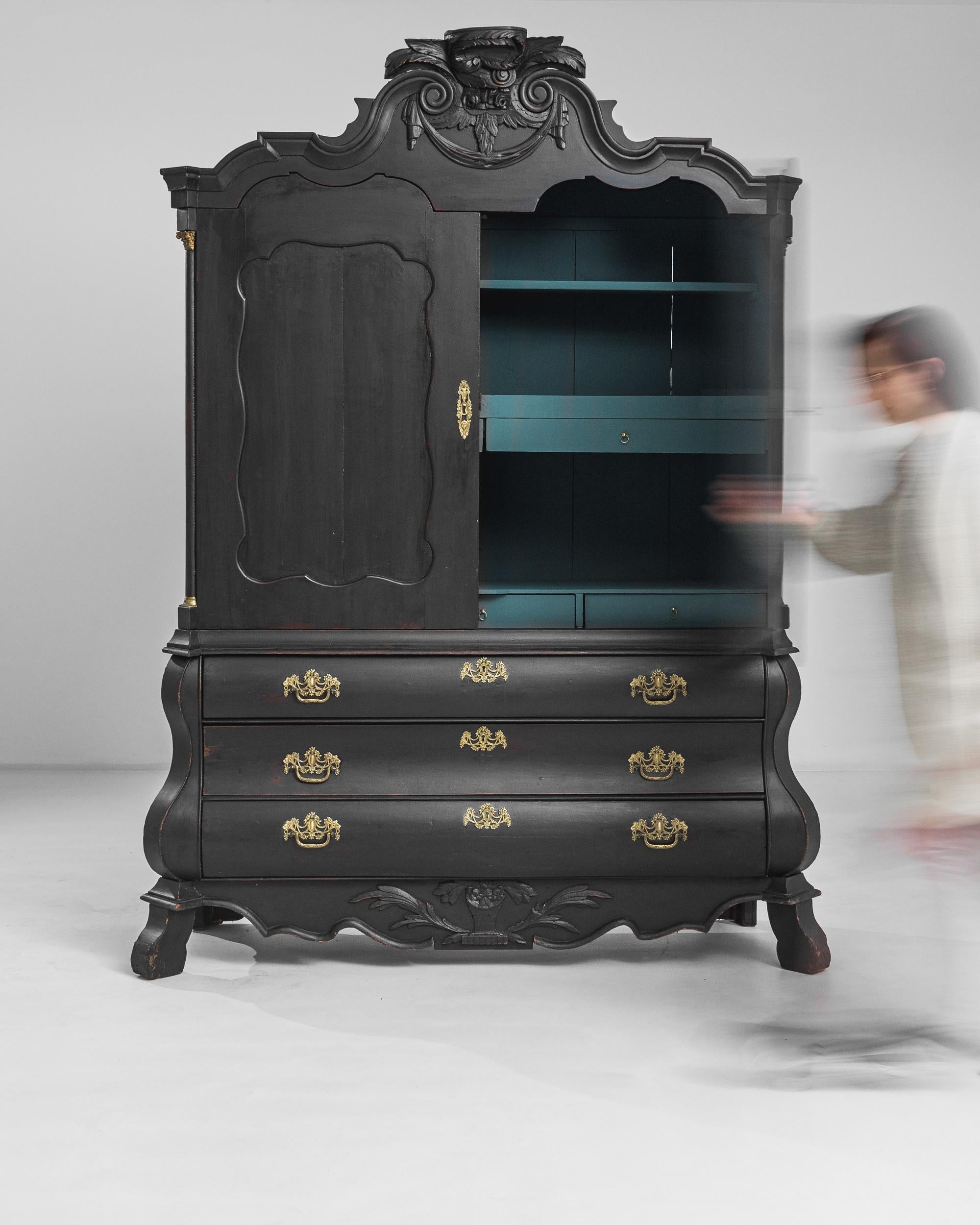 19th Century Dutch Original Patina Cabinet For Sale 3