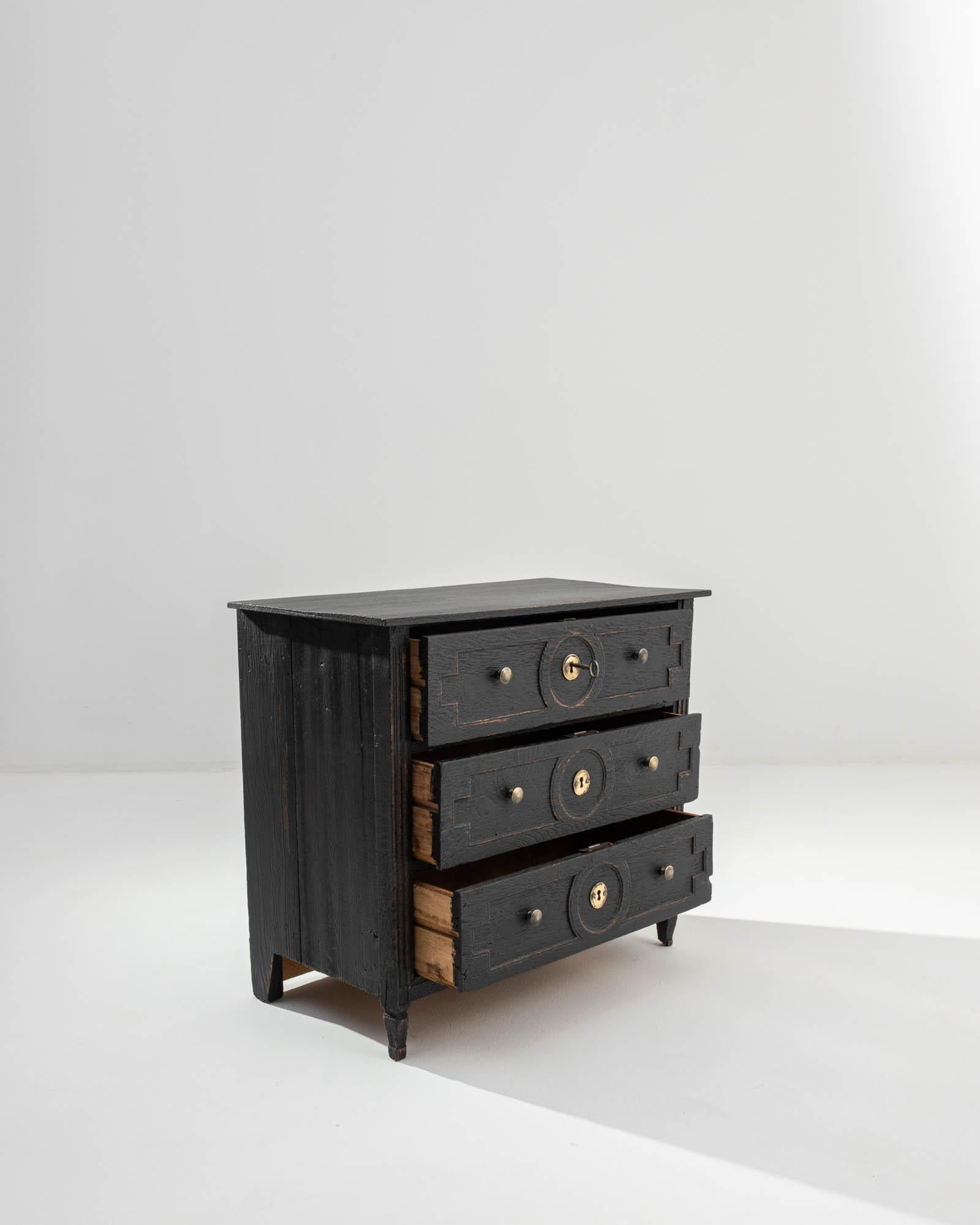 19th Century Dutch Petite Chest of Drawers 1