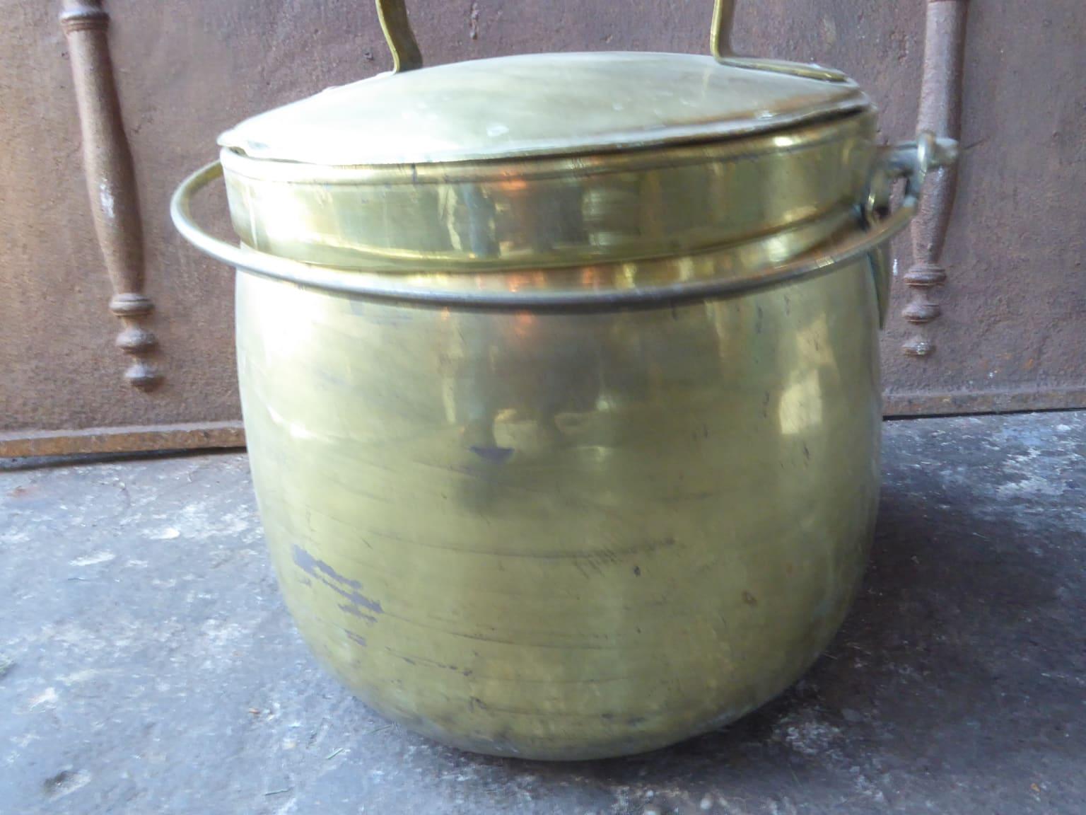 Ottone Cesto per legna da ardere olandese in ottone lucido del XIX secolo, periodo vittoriano in vendita