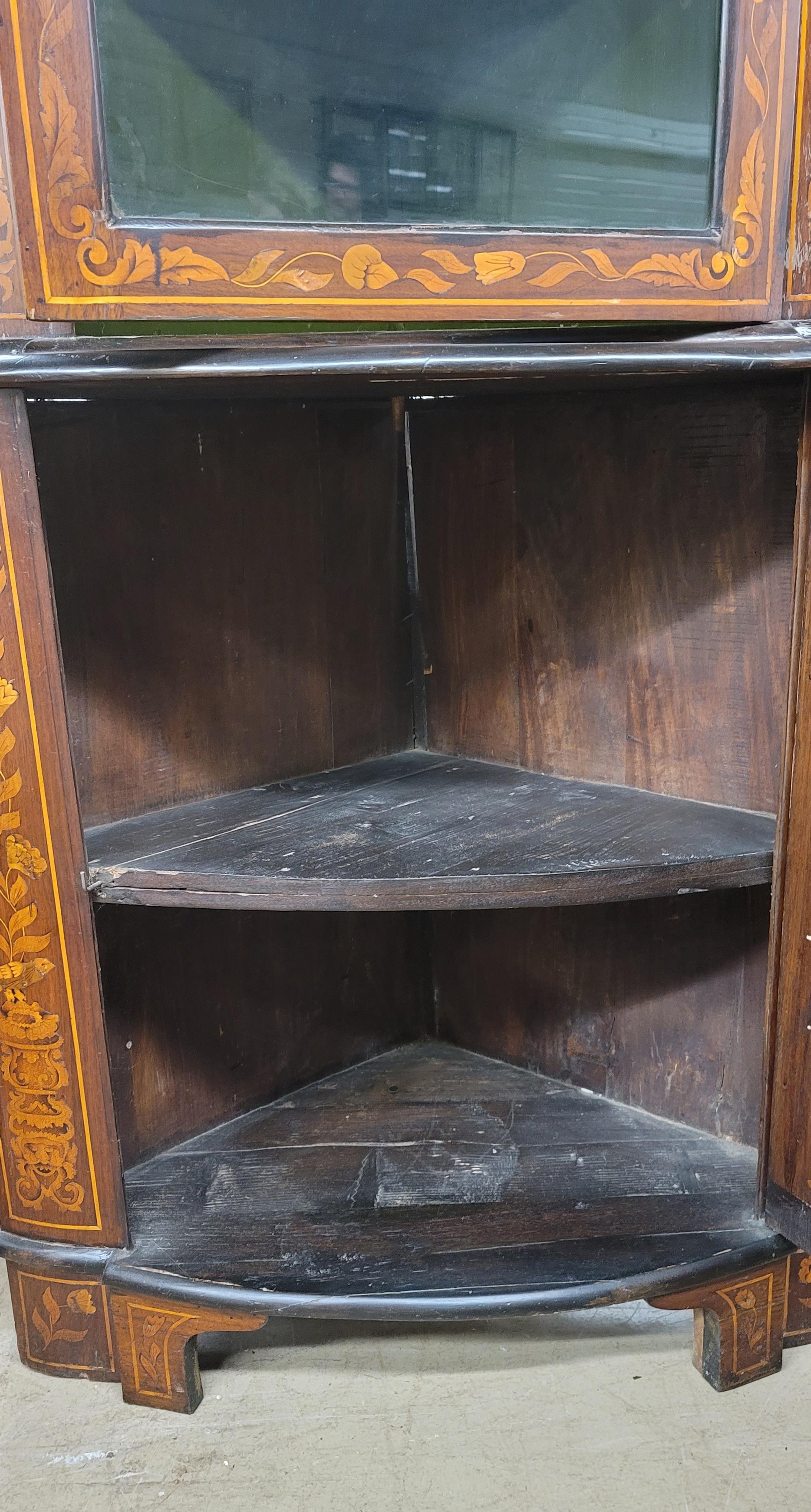 19th Century Dutch Rococo Style Marquetry Walnut Two-Piece Corner Cabinet For Sale 4