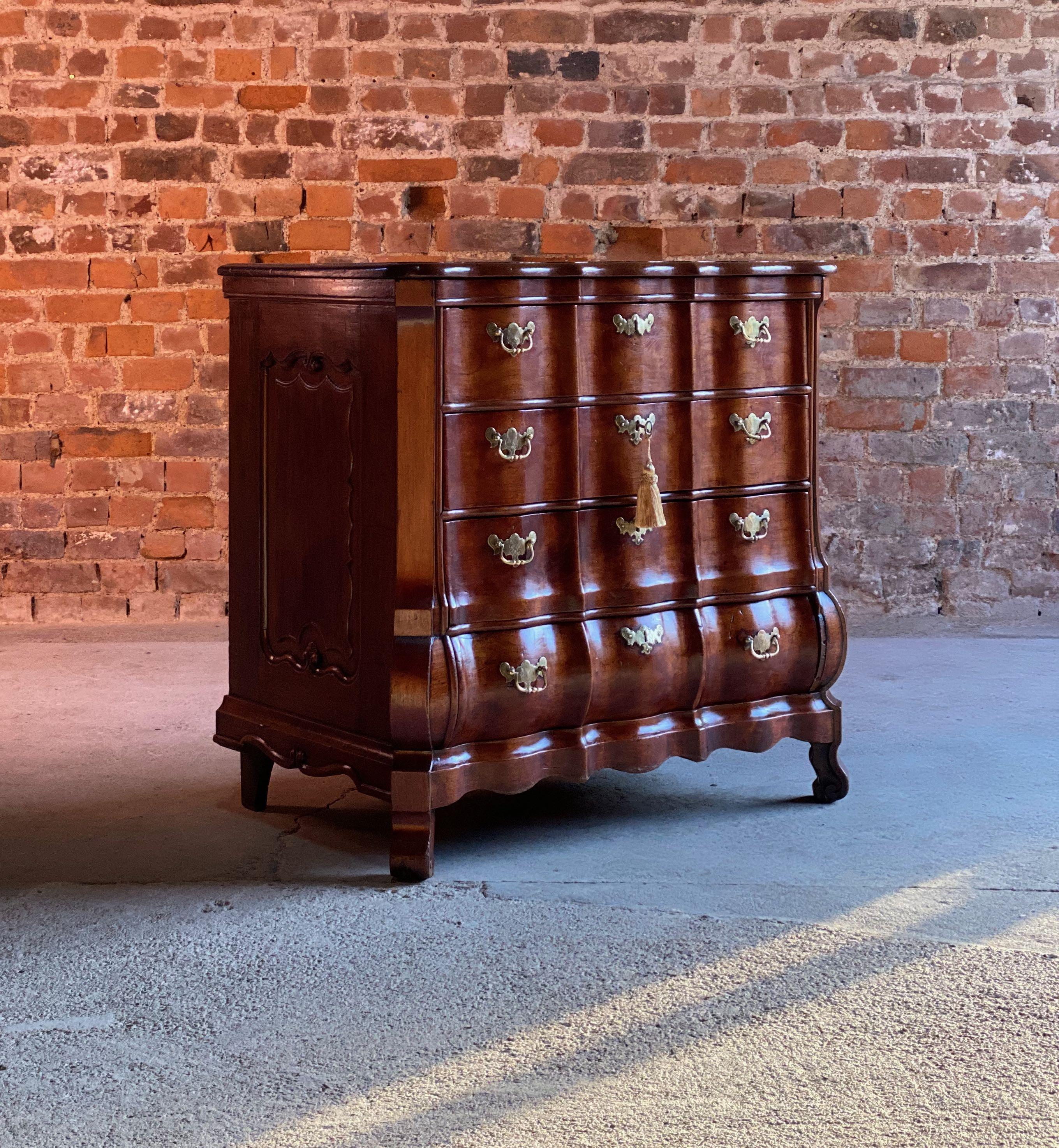 19th Century Dutch Rosewood Bombe Commode Chest of Drawers, circa 1820 7