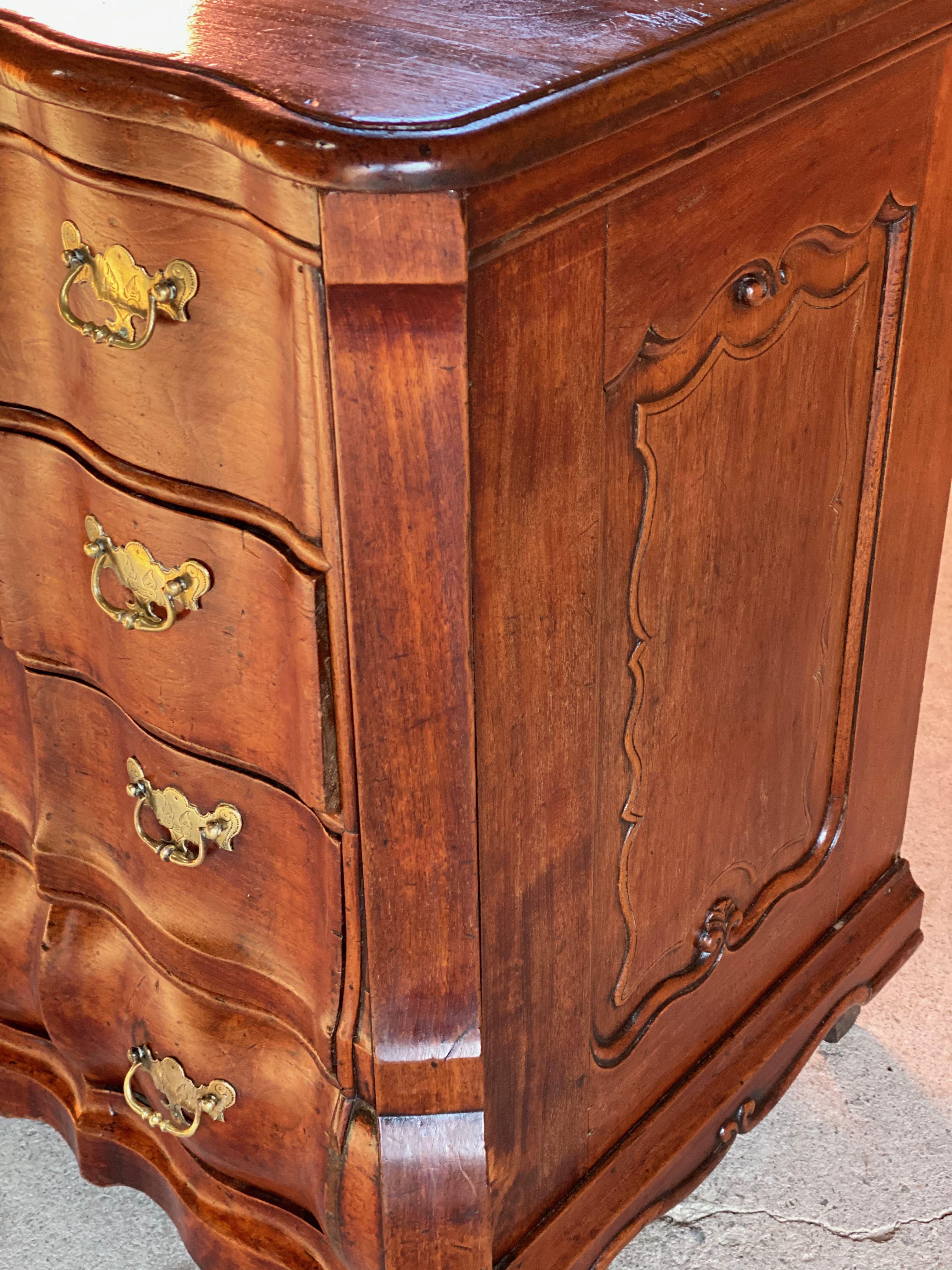Early 19th Century 19th Century Dutch Rosewood Bombe Commode Chest of Drawers, circa 1820