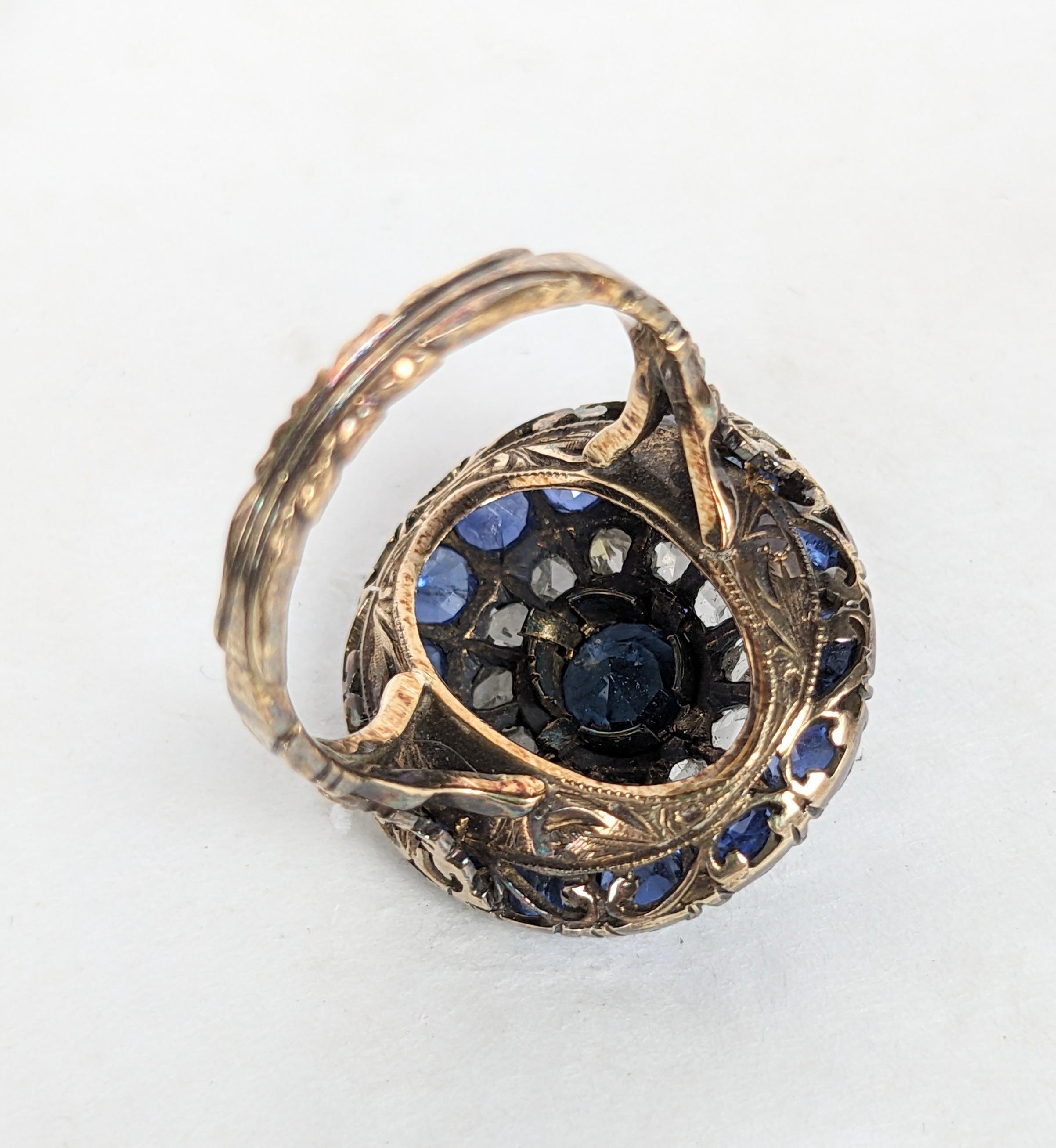 Women's or Men's 19th Century Dutch Sapphire and Rose Diamond Cluster Ring For Sale