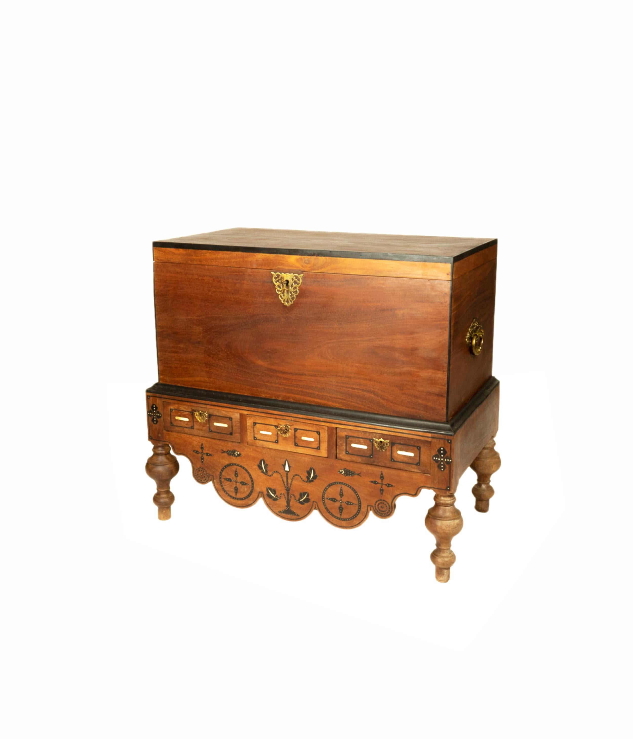 Indian 19th Century Dutch Satinwood Chest, 19th Century For Sale