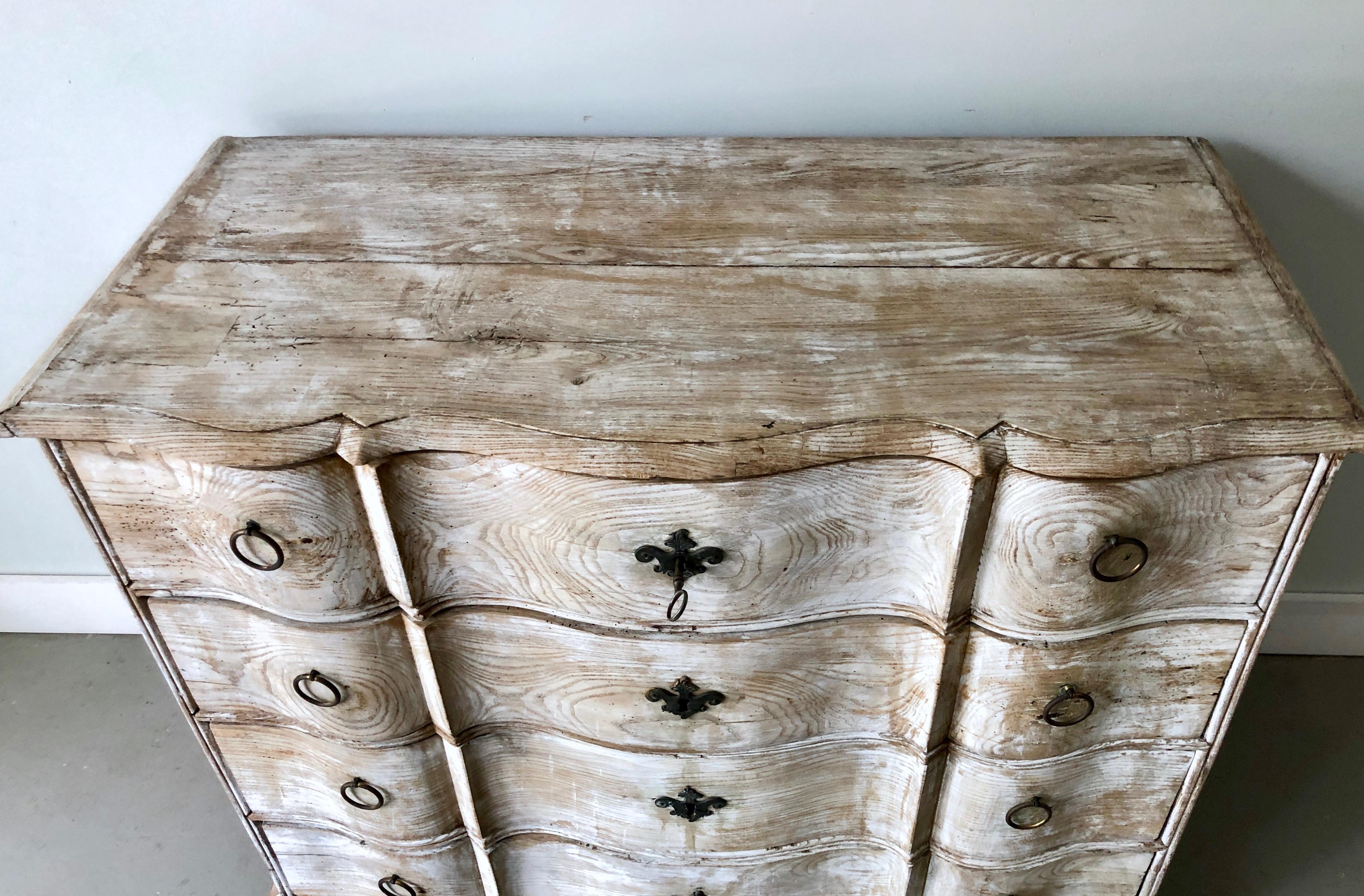 19th Century Dutch Serpentine Front Chest of Drawers 1