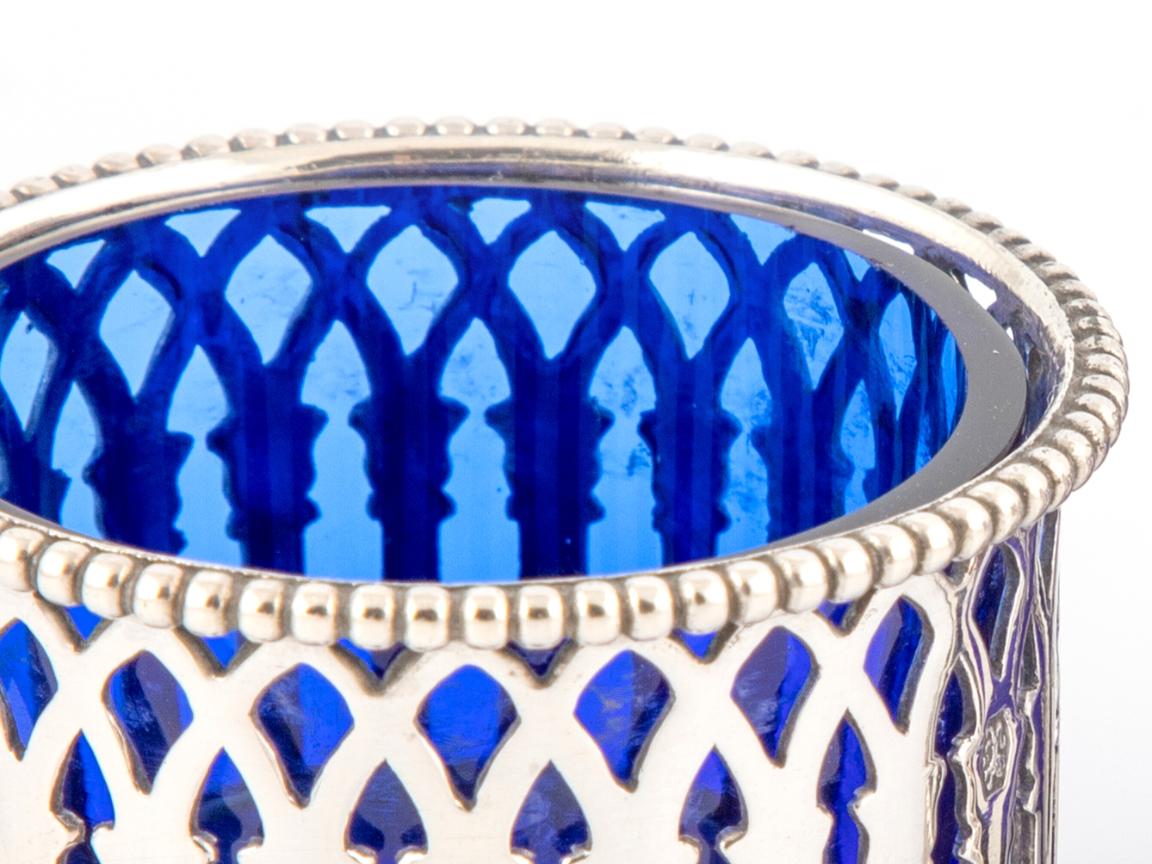 Juego holandés del siglo XIX de plata y cristal azul cobalto para condimentos Silver en venta