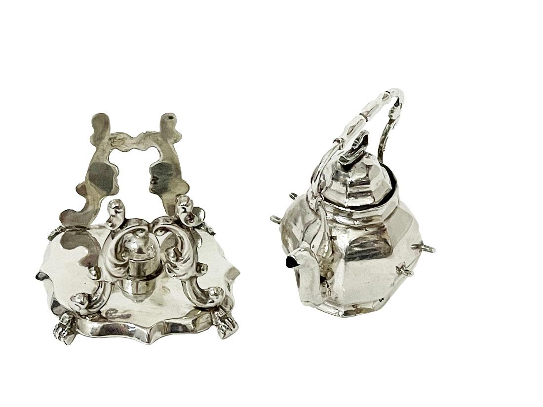 19th Century Dutch silver miniature kettle on stand For Sale 5