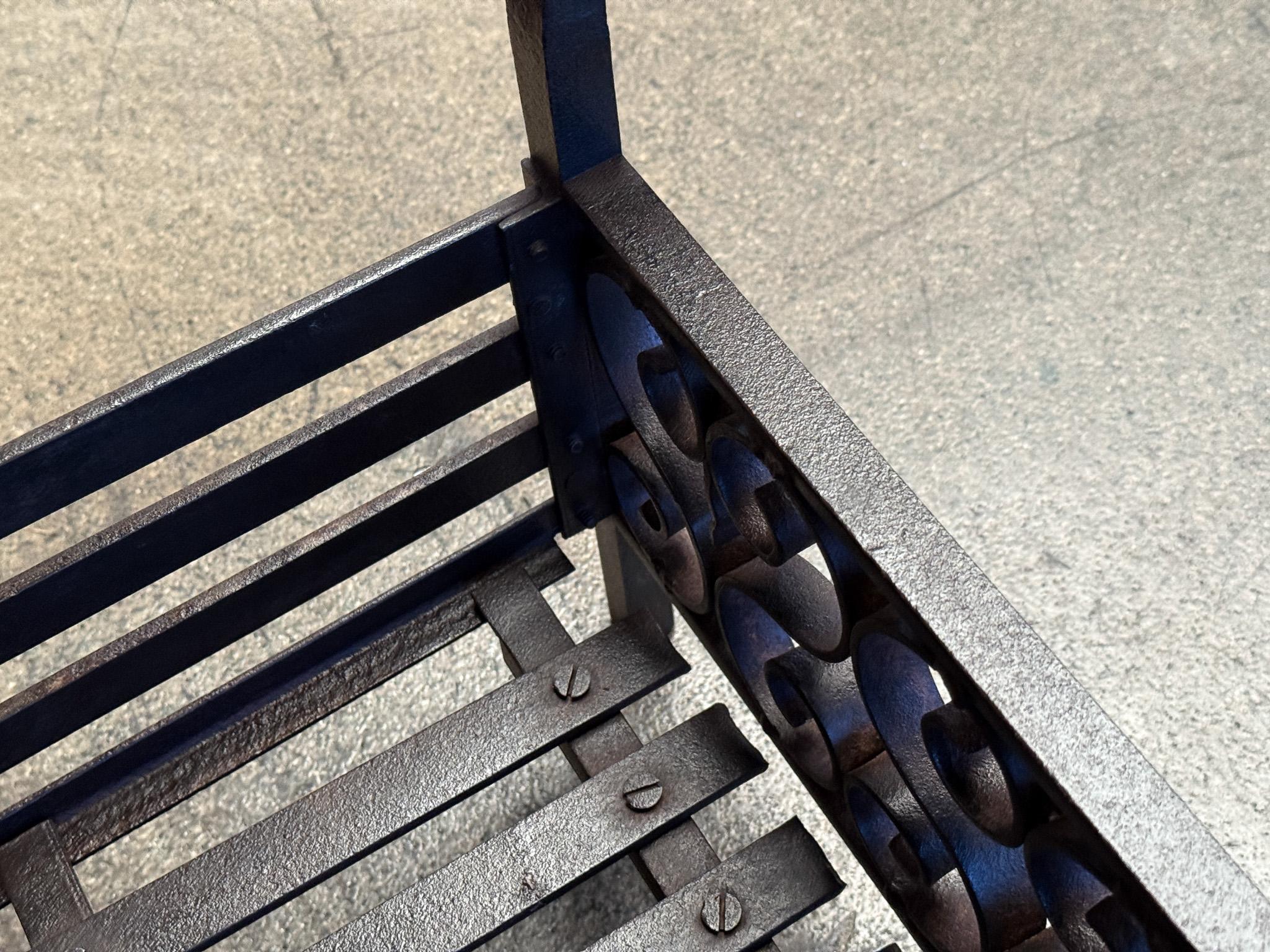 Grille de cheminée ou panier de cheminée victorien néerlandais du 19ème siècle en vente 7