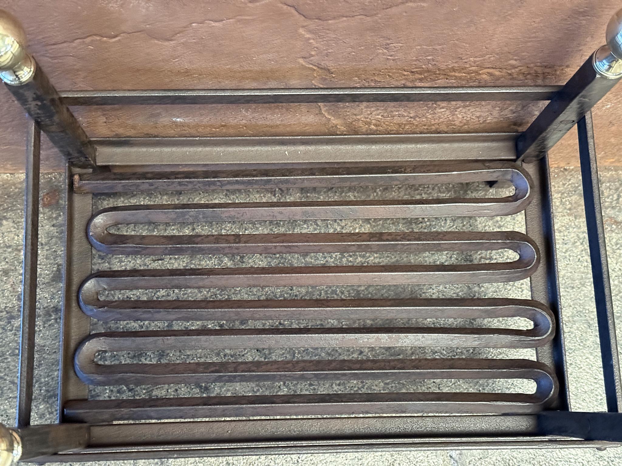 Grille de cheminée ou panier de cheminée victorien néerlandais du 19ème siècle en vente 10