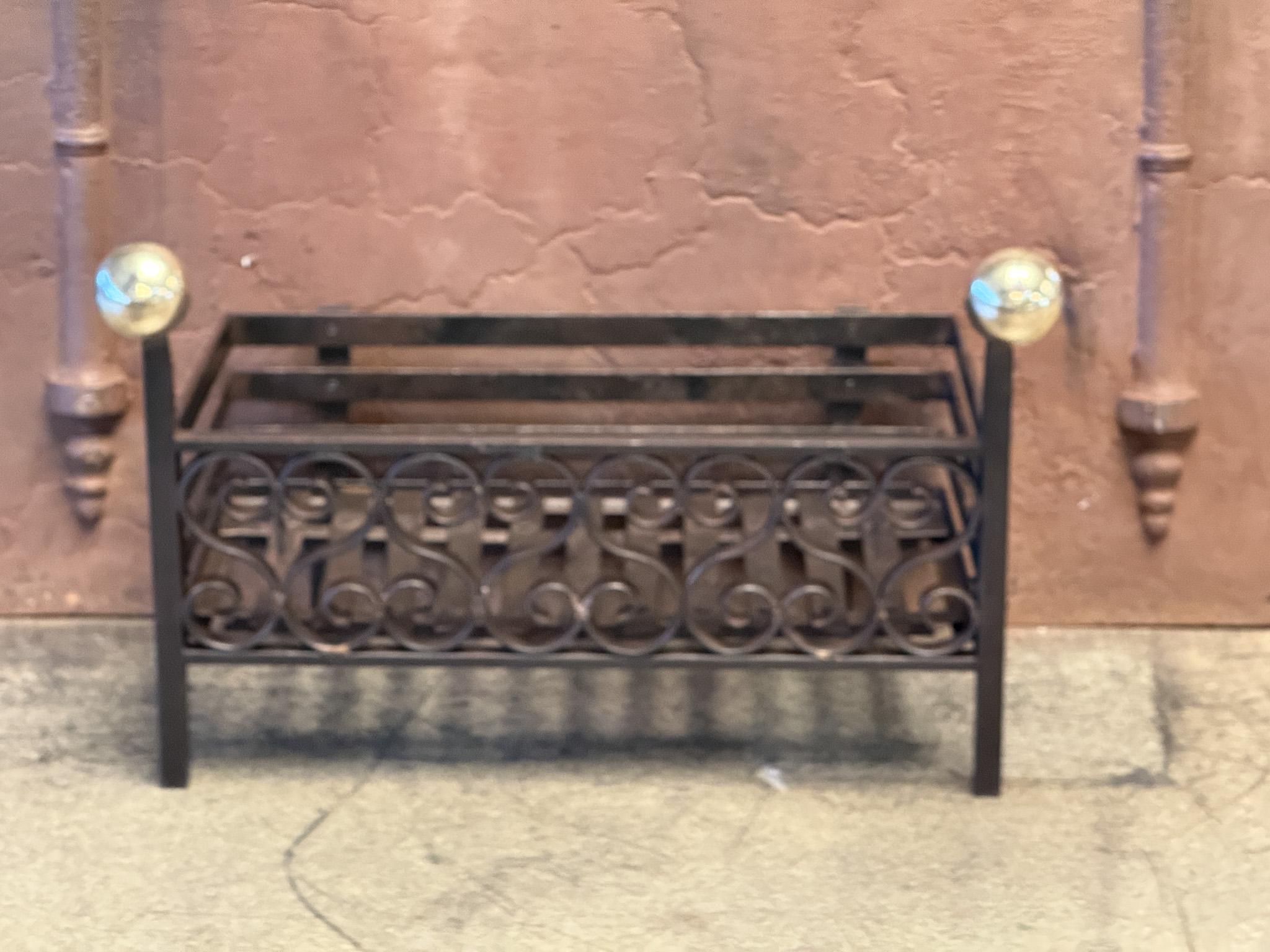 XIXe siècle Grille de cheminée ou panier de cheminée victorien néerlandais du 19ème siècle en vente