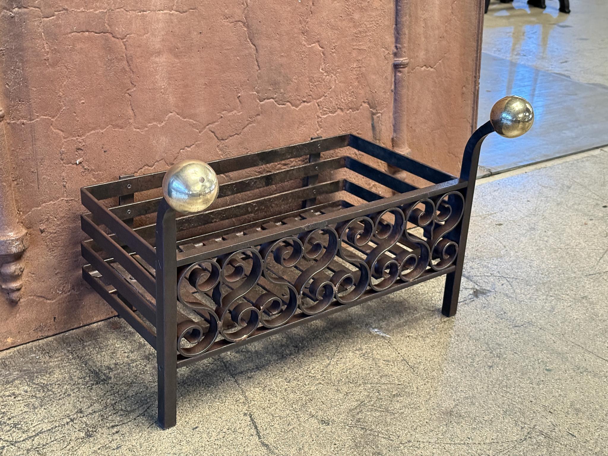Grille de cheminée ou panier de cheminée victorien néerlandais du 19ème siècle en vente 1