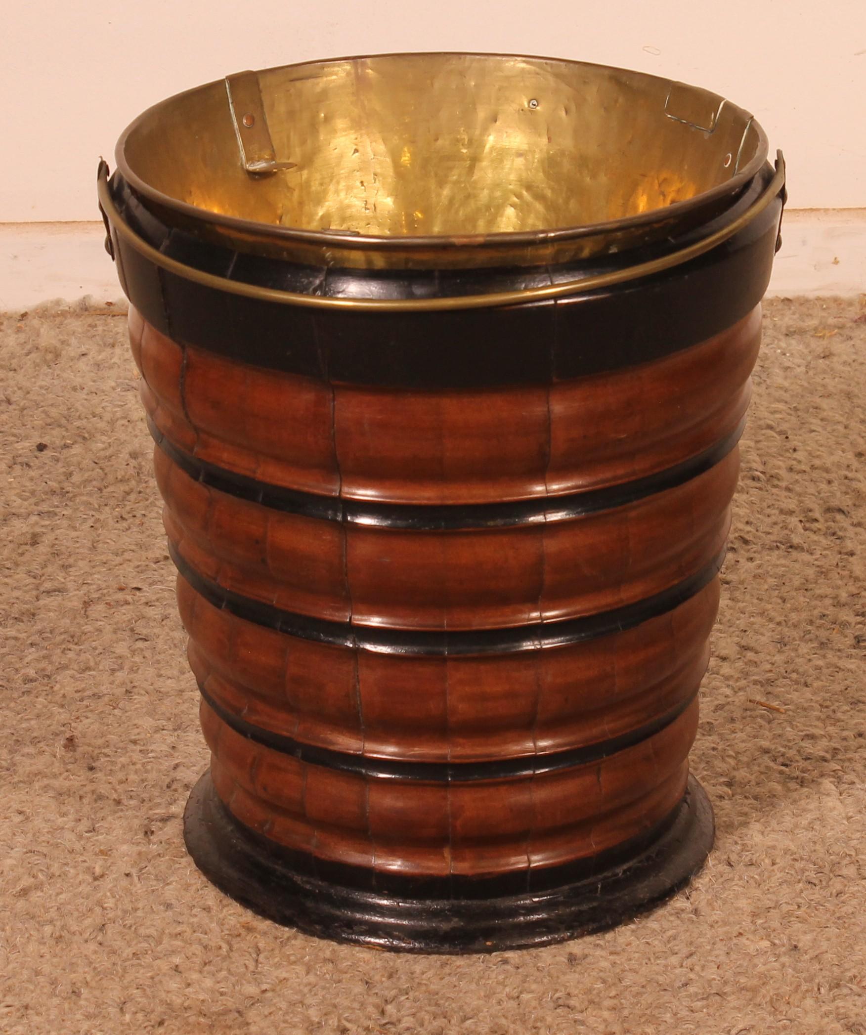 Aesthetic Movement 19th Century Dutch Walnut The Bucket For Sale