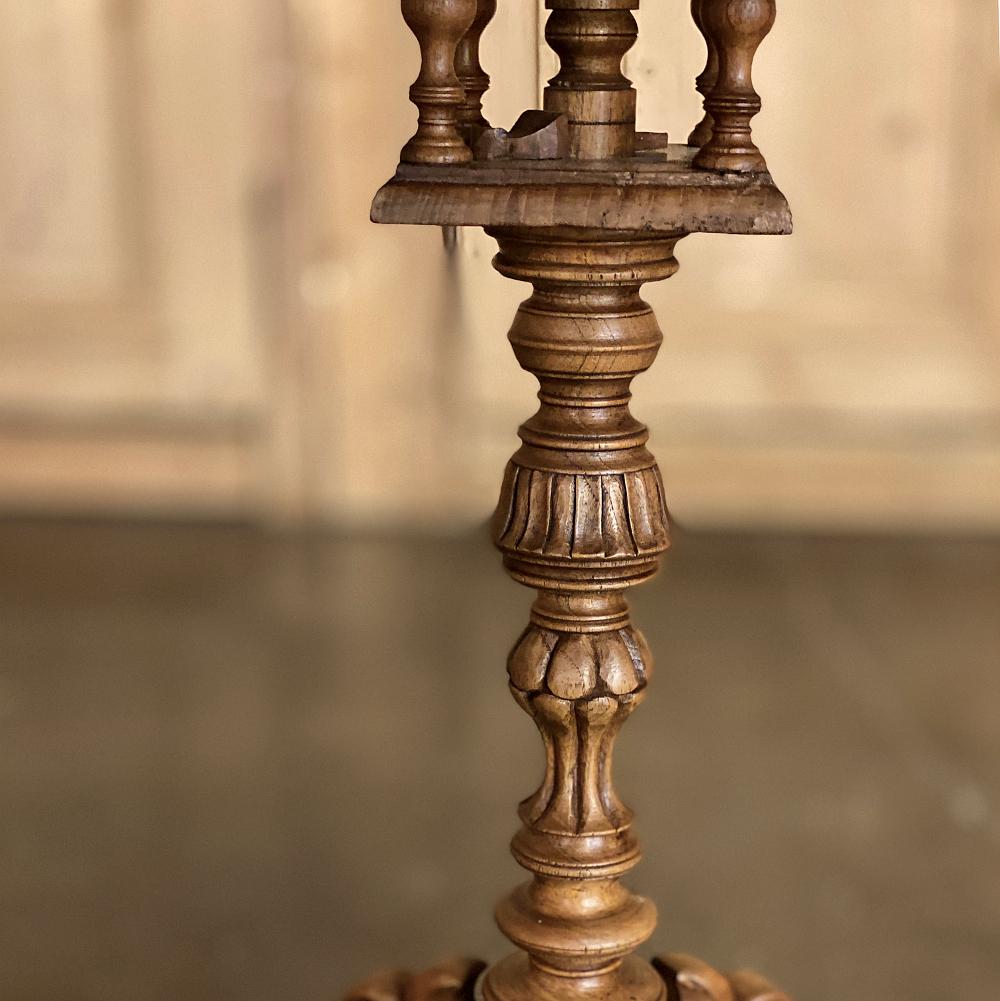19th Century Dutch Walnut Tilt Top End Table For Sale 4