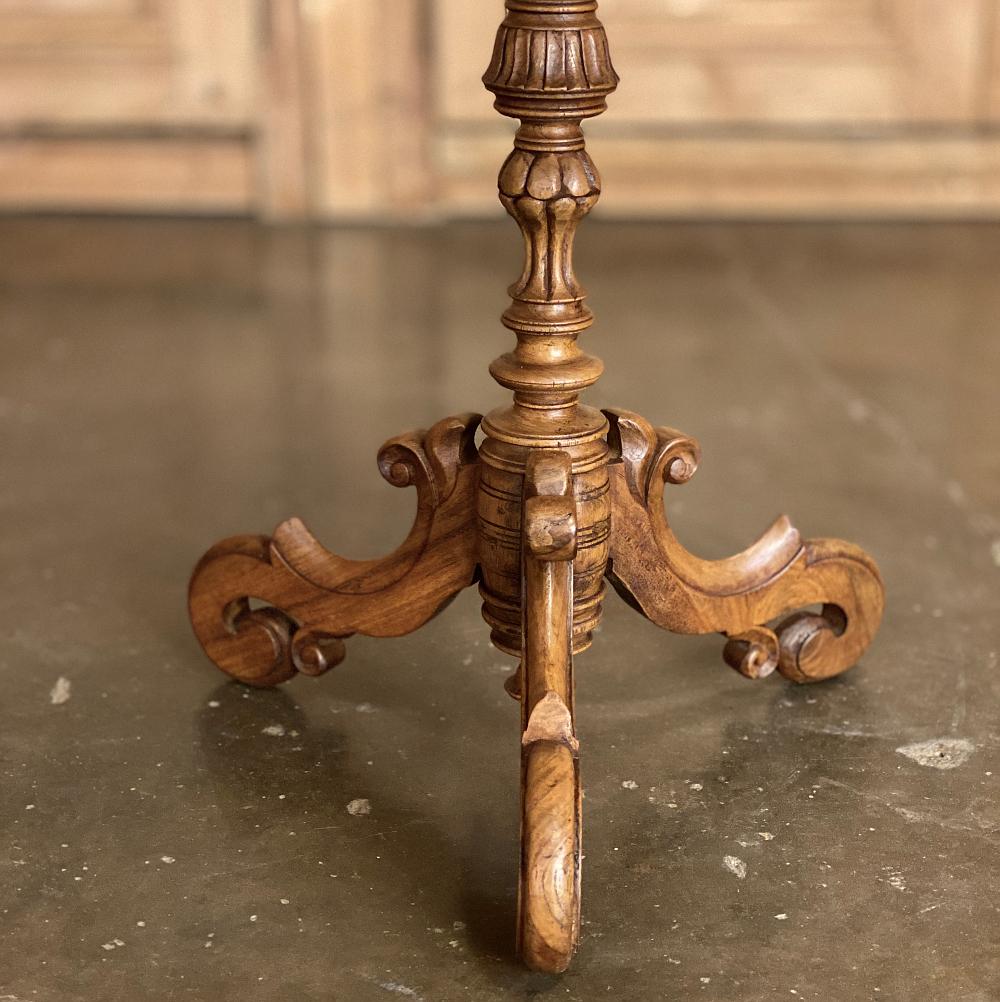19th Century Dutch Walnut Tilt Top End Table For Sale 5