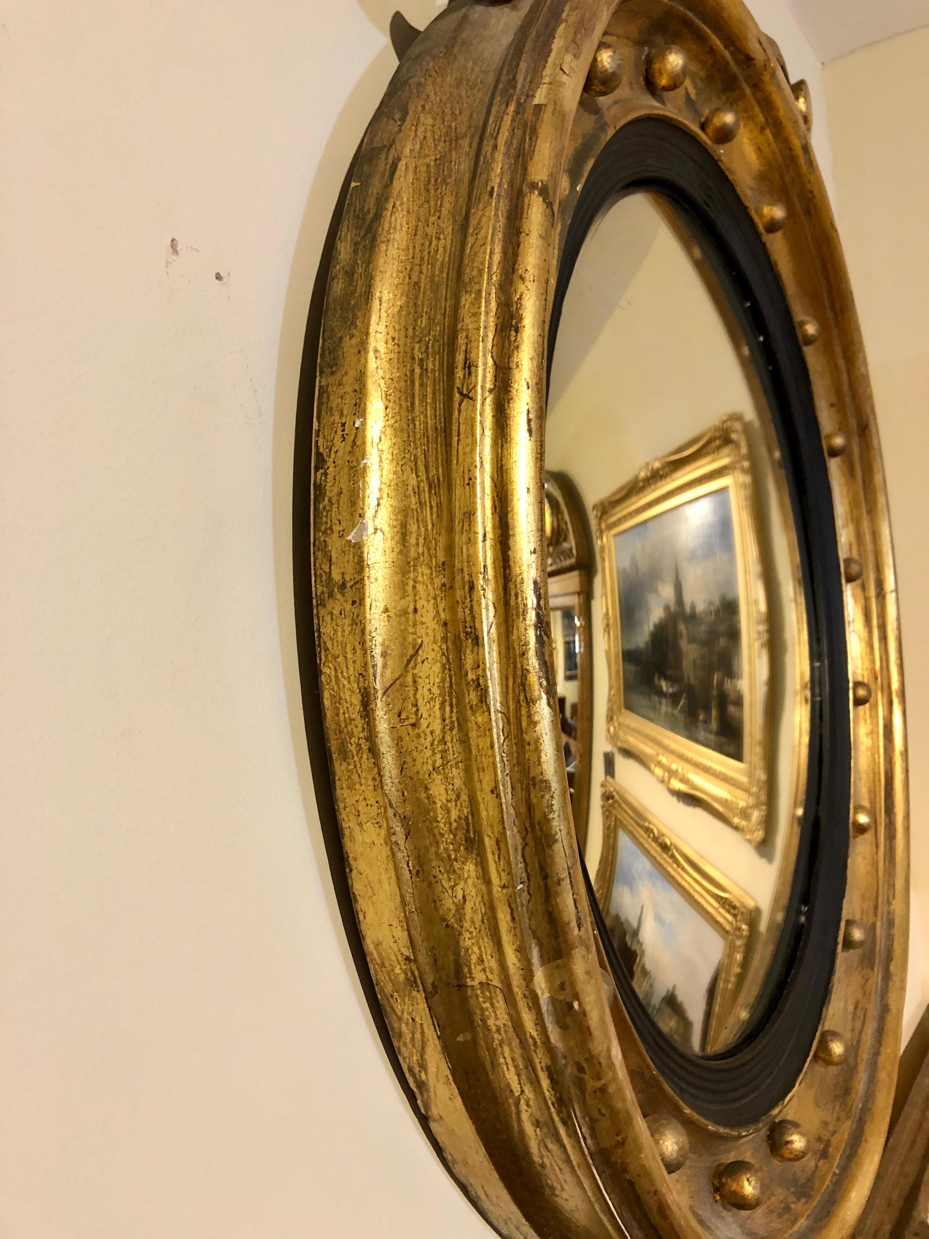 19th Century Eagle Crest Giltwood Bullseye Mirror In Good Condition In Bournemouth, GB