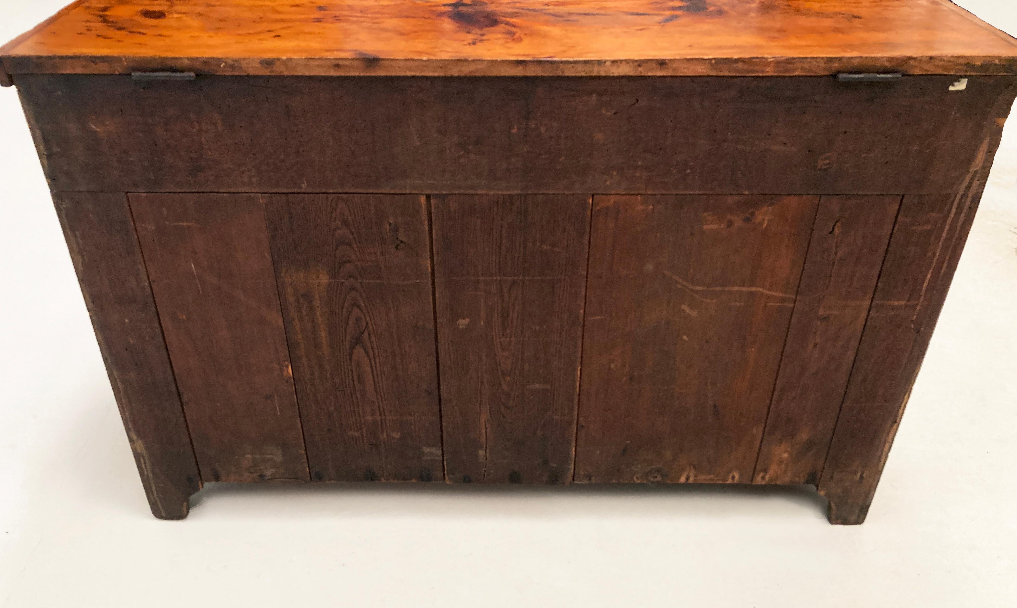 19th Century Early American Pétrin, or Kneading Table and Dough Chest 8