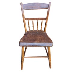 19. Jahrhundert frühen amerikanischen Stil Ahorn Leiter und Spindel zurück Plank Side Chair