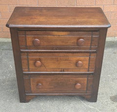 19th Century Early American Walnut Chest of Drawers