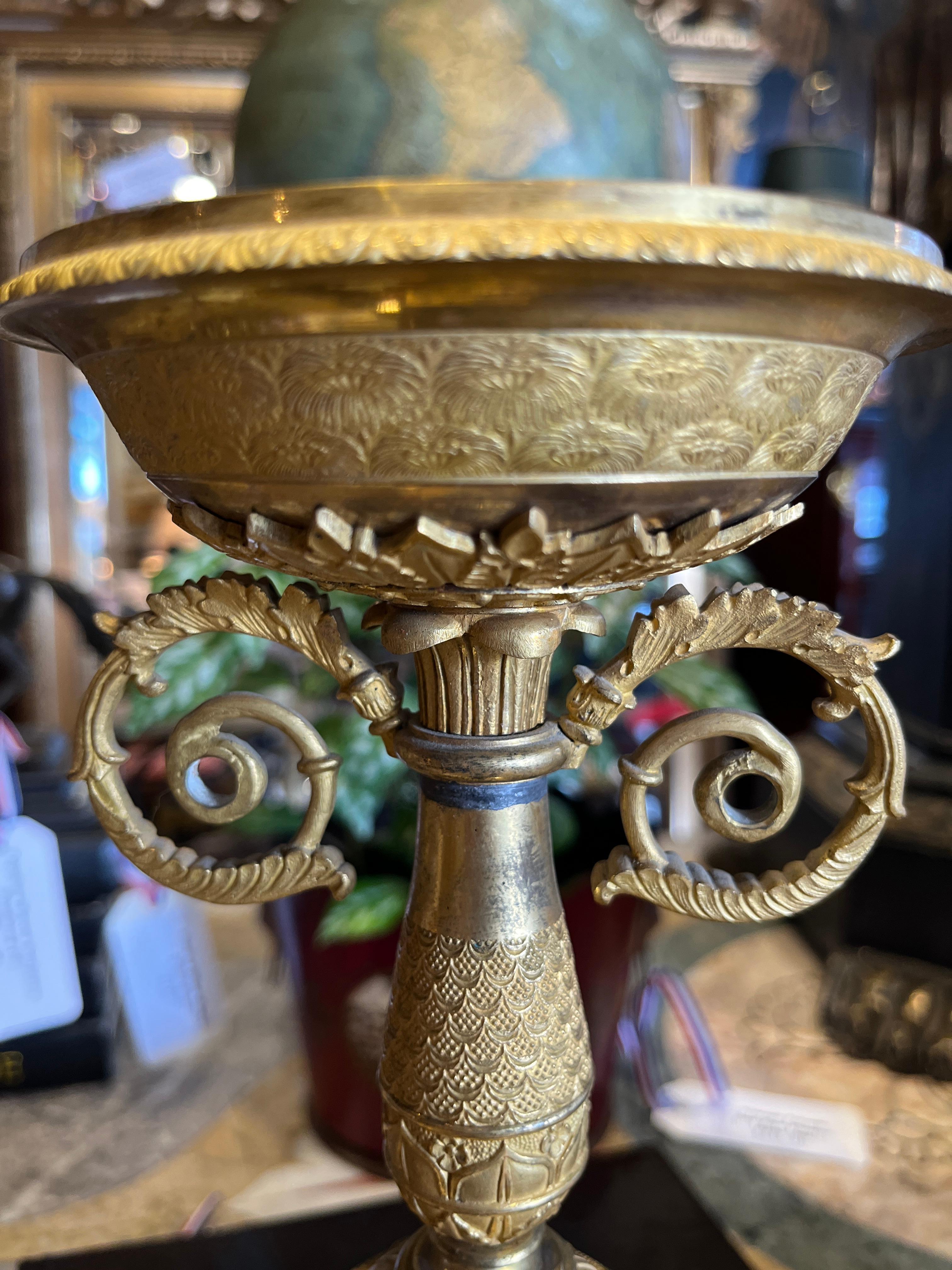 Ormolu 19th Century (Early) French Charles X Ormalu Urn Decoration For Sale