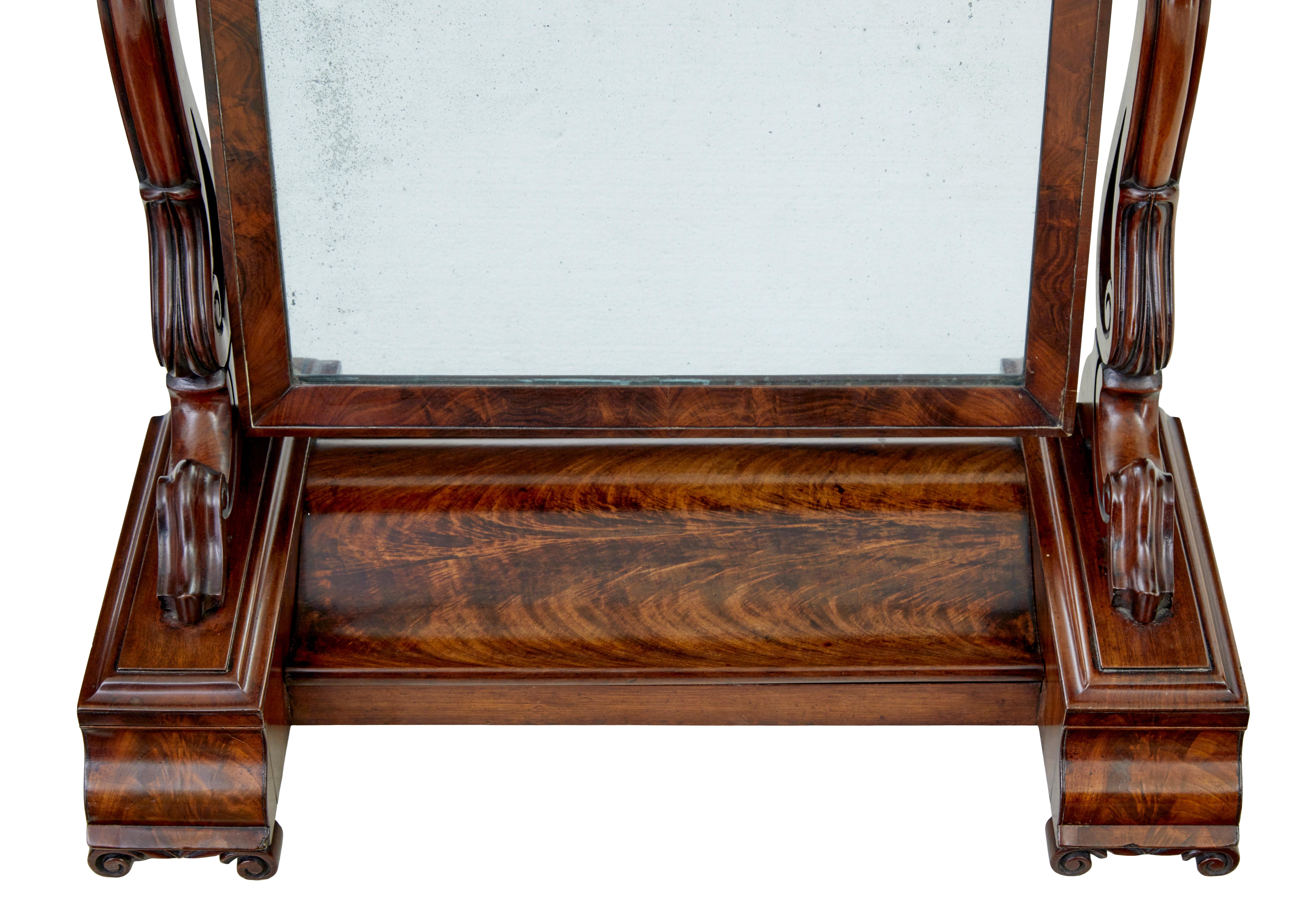 Hand-Carved 19th century early Victorian mahogany vanity mirror For Sale