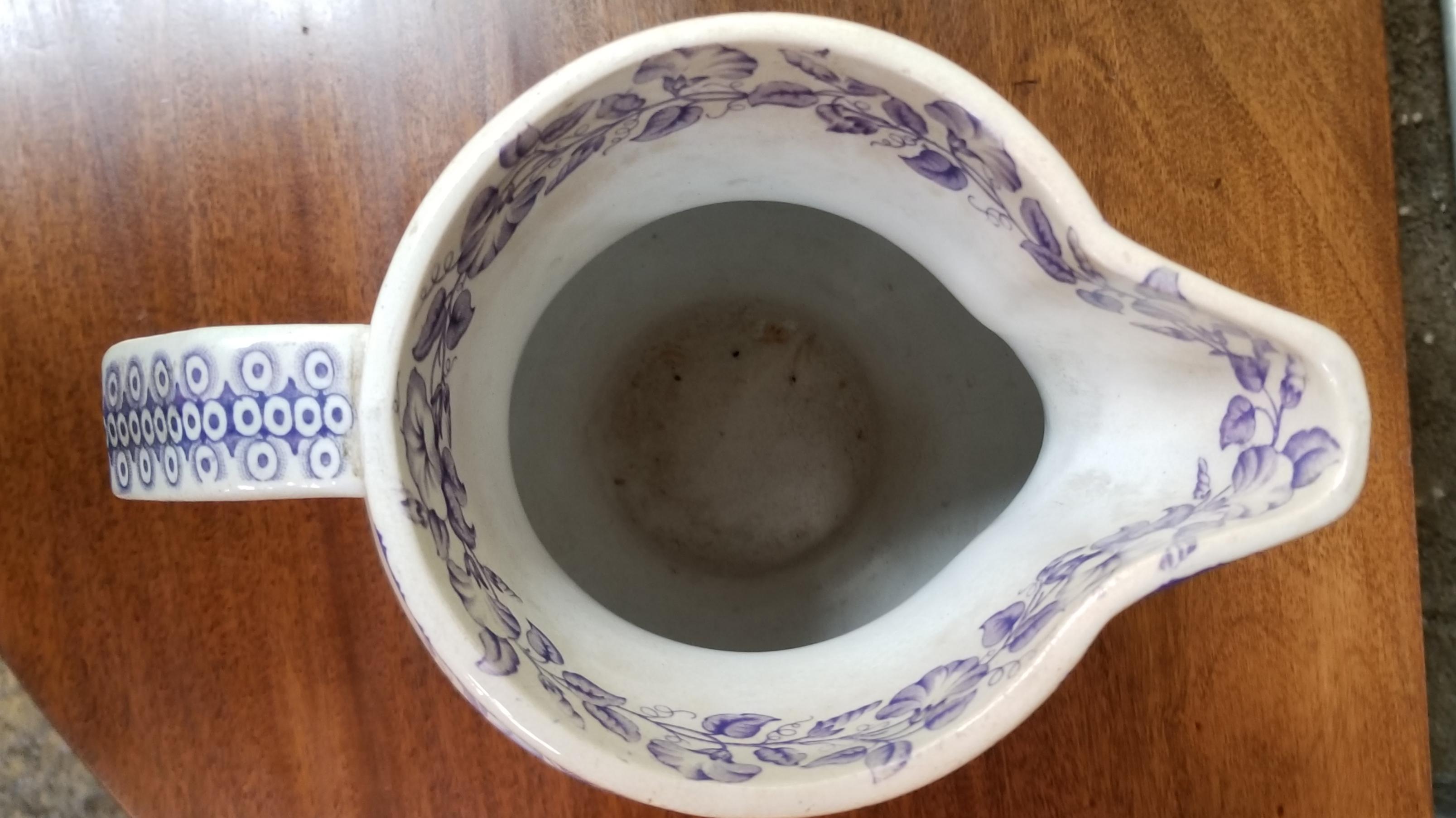 19th Century Earthenware Pitcher with Swan In Good Condition For Sale In Fulton, CA