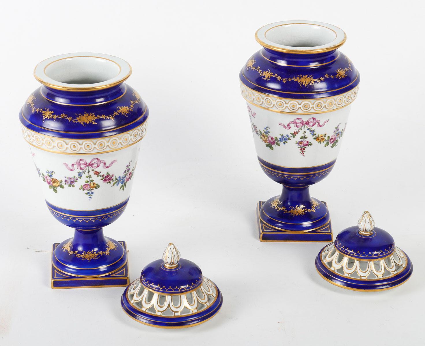 French 19th Century Earthenware Potpourri in the Louis XV Style. For Sale