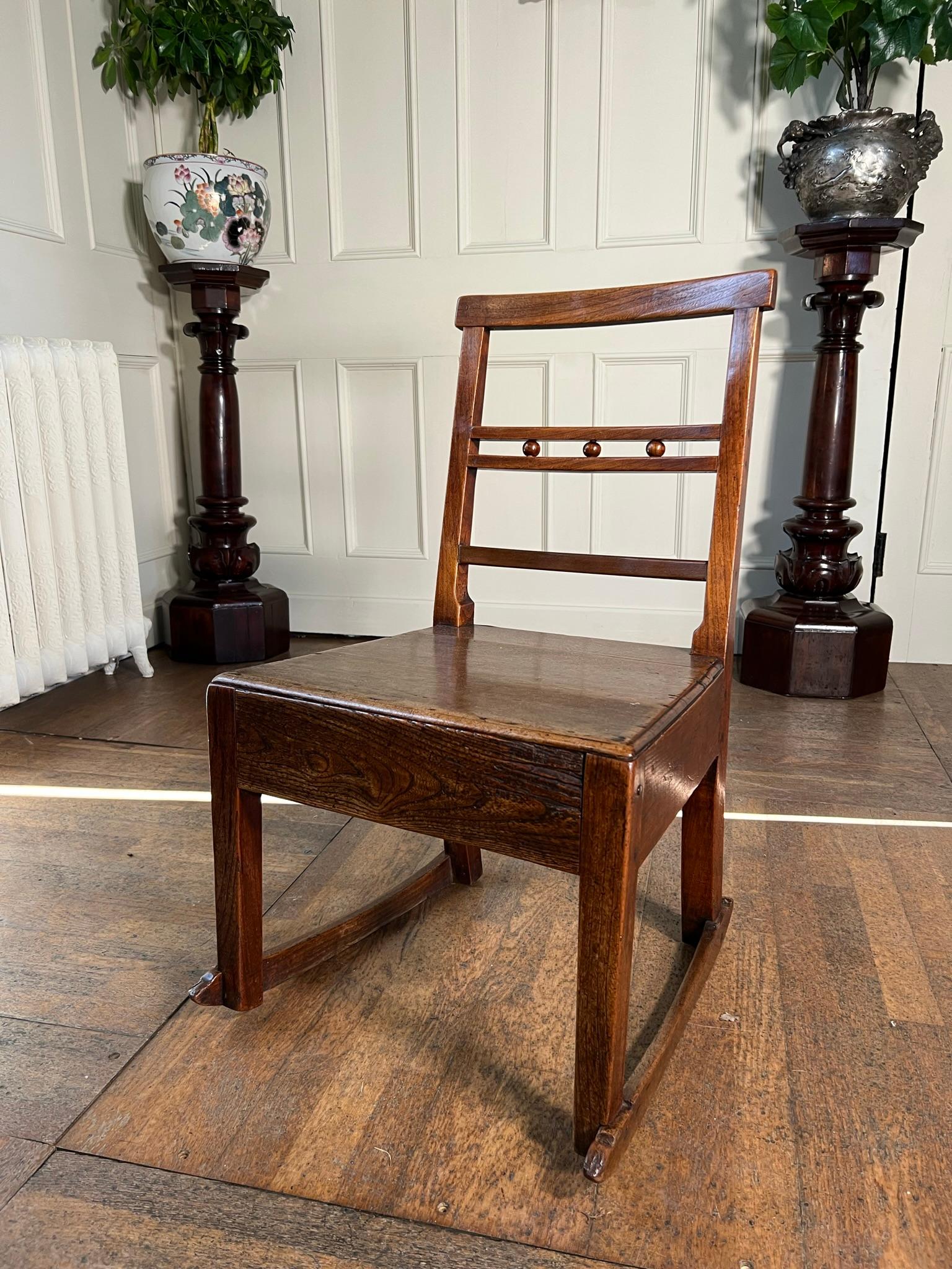 19th Century East Anglian Button Back Rocking Chair In Good Condition In Warrington, GB