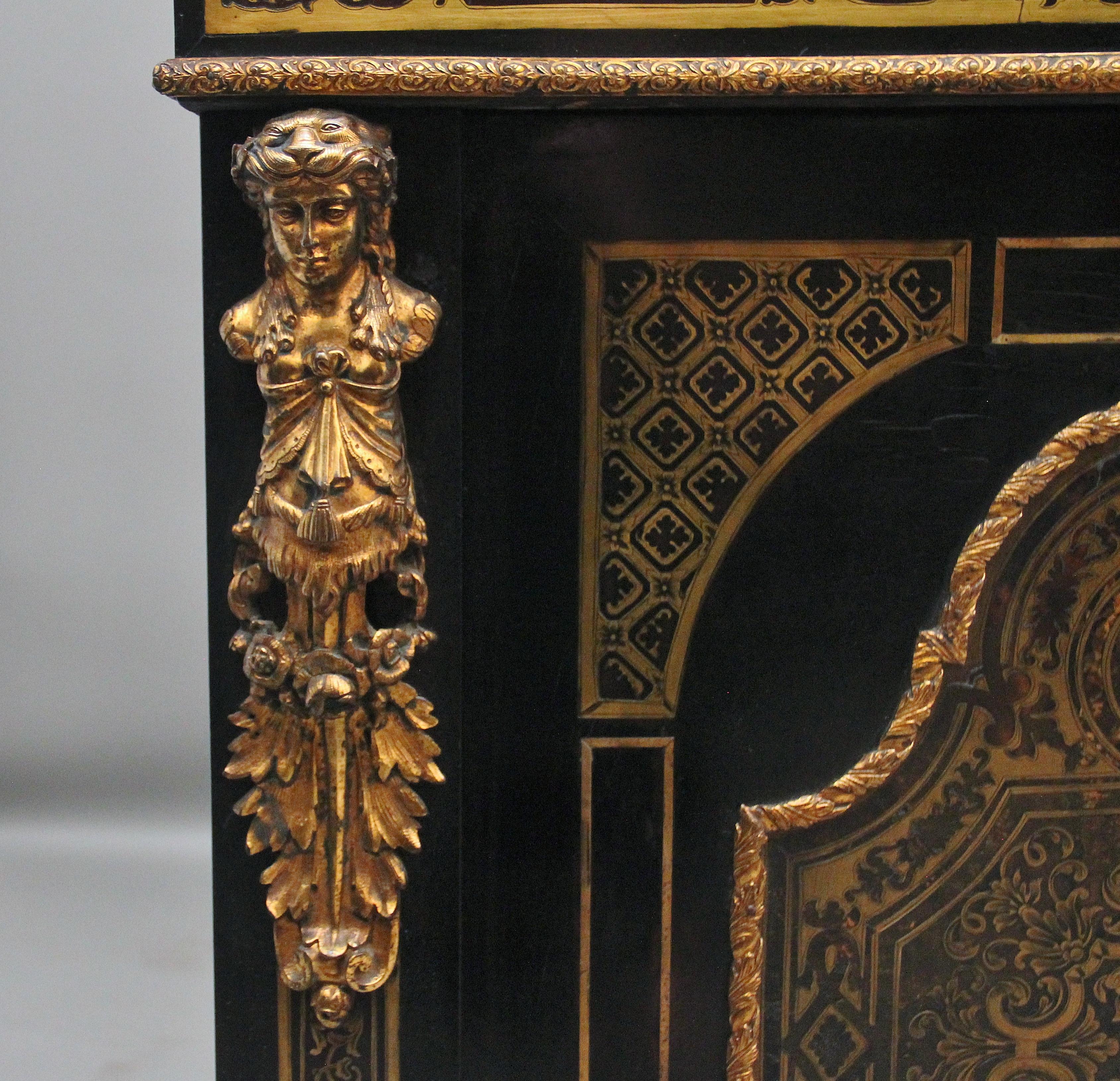 Ottone Armadio boulle ebanizzato del XIX secolo in vendita