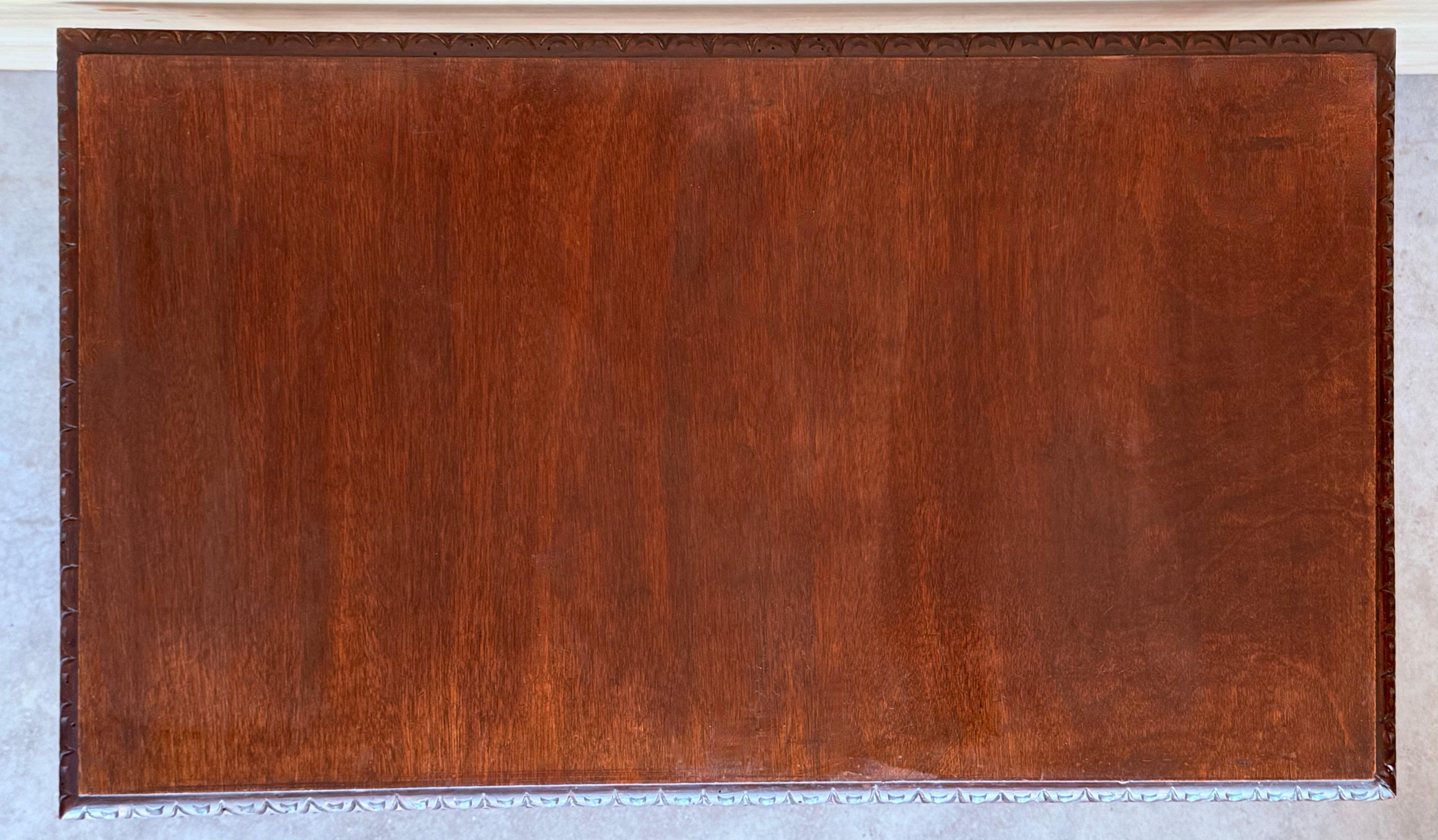 Table d'appoint baroque espagnole du 19ème siècle en bois d'ébène avec pieds en forme de lyre en vente 5
