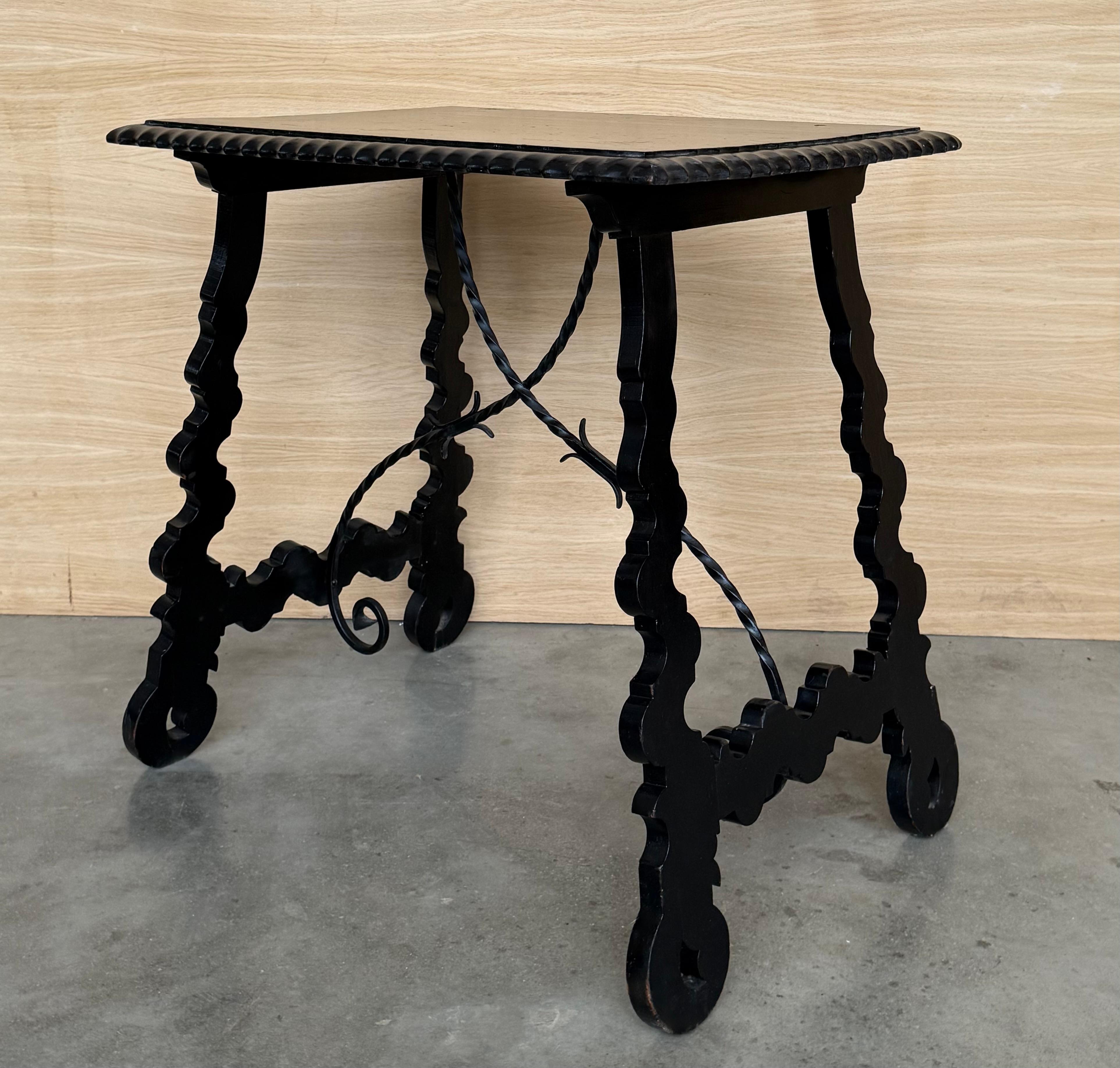 19th Century Ebonized Baroque Spanish Side Table with Lyre Legs For Sale 1