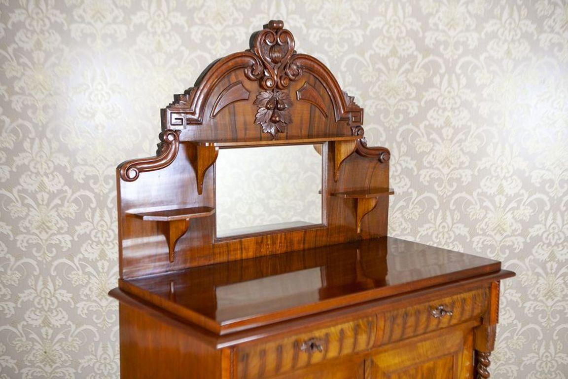 Impiallacciato Buffet eclettico del XIX secolo in legno morbido impiallacciato in noce in vendita