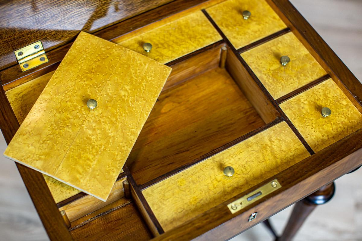 Table  couture clectique du XIXe sicle avec plateau magnifiquement grain en vente 1