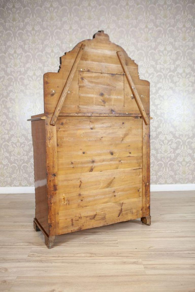 Buffet eclettico del XIX secolo in legno morbido impiallacciato in noce in vendita 6