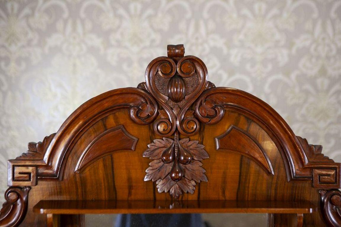 Noce Buffet eclettico del XIX secolo in legno morbido impiallacciato in noce in vendita